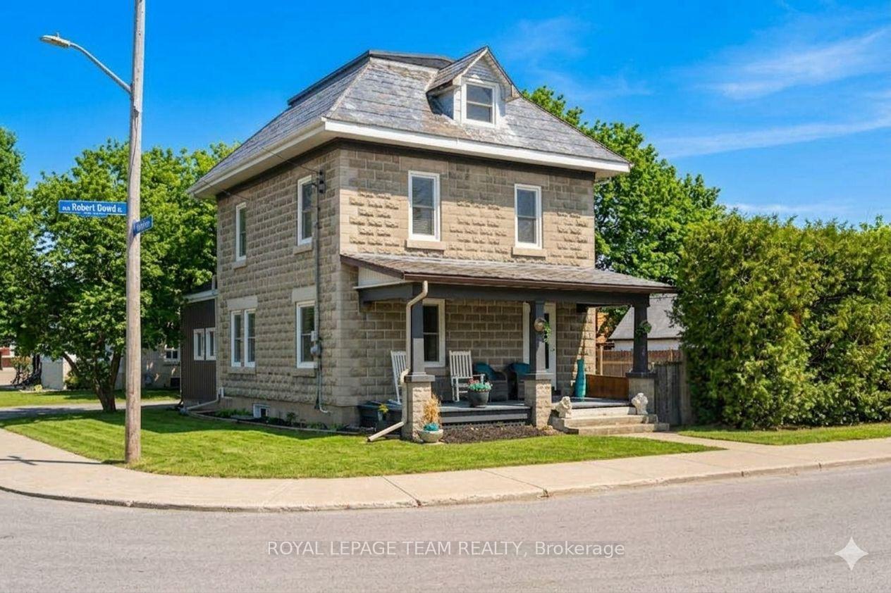 5529 Lion Street Ottawa Ontario Canada Sale residential Jason Clement ROYAL LEPAGE TEAM REALTY