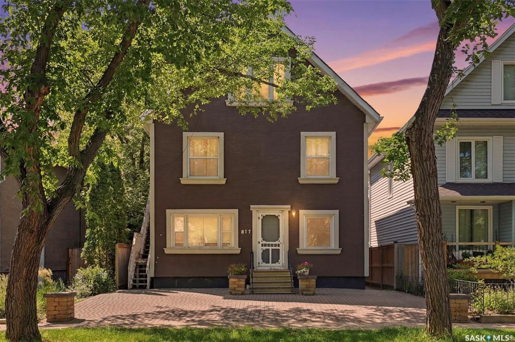 817 8th AVENUE N Saskatoon Saskatchewan Canada Sale residential Troy Walkington Realty Executives Saskatoon