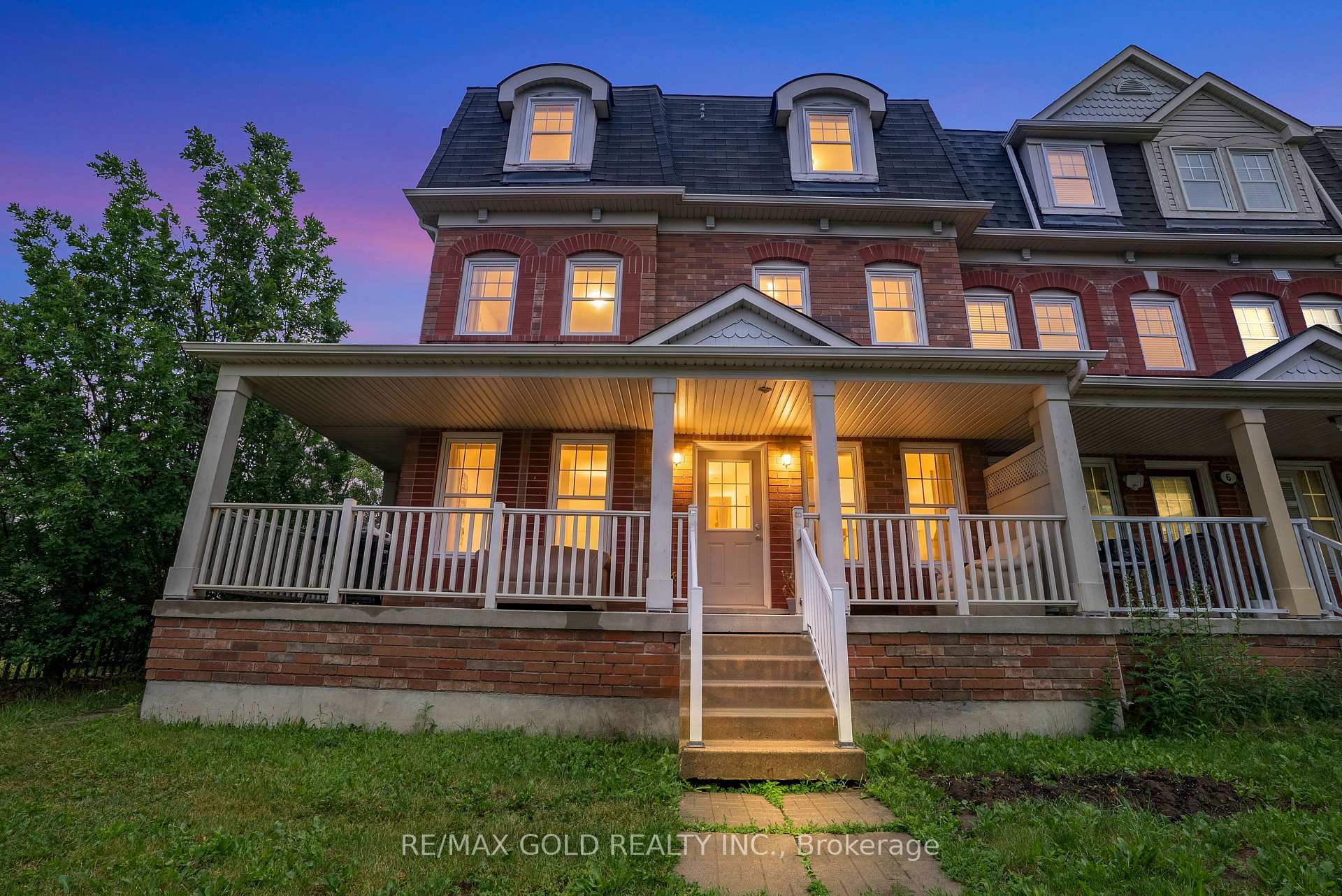 4 Ecopark Gate Toronto Ontario Canada Sale residential RUKHSANA MALIK RE/MAX GOLD REALTY INC