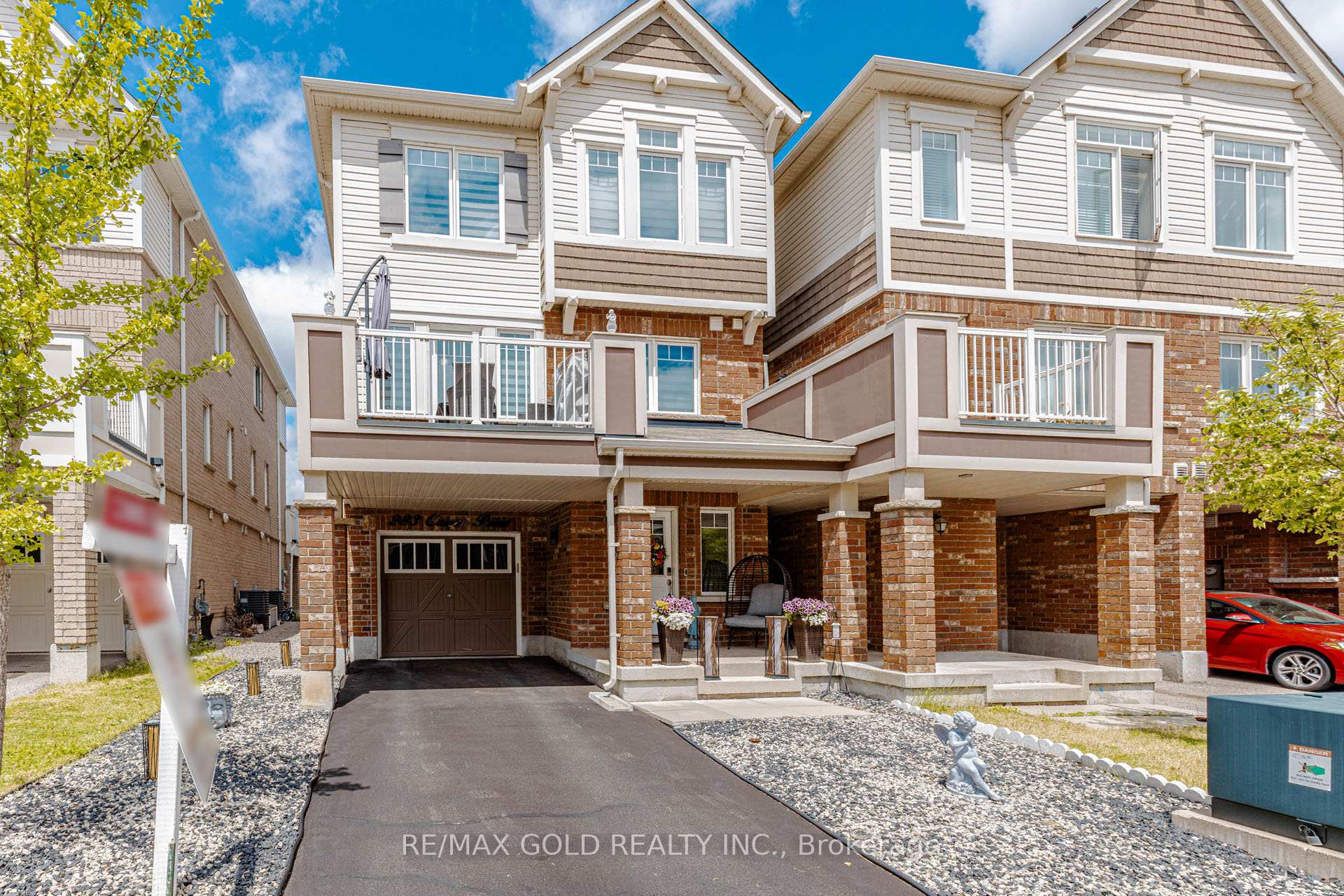 283 Casson Point Milton Ontario Canada Sale residential RUKHSANA MALIK RE/MAX GOLD REALTY INC