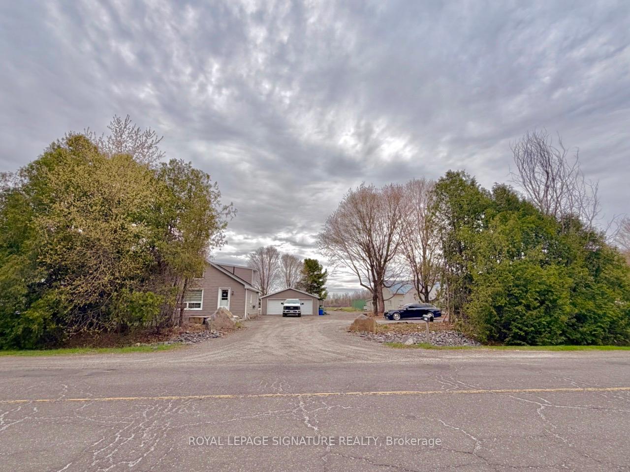 3201 Gordon Murdock Road Ottawa Ontario Canada Sale residential Dhritiman Roy Royal LePage Signature Realty, Brokerage *
