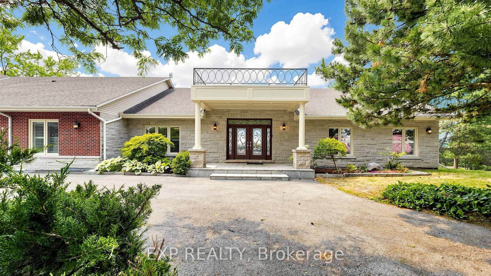 18 Mccowan Lane Whitchurch-Stouffville Ontario Canada Sale residential Mukesh Tharwani eXp Realty, Brokerage*