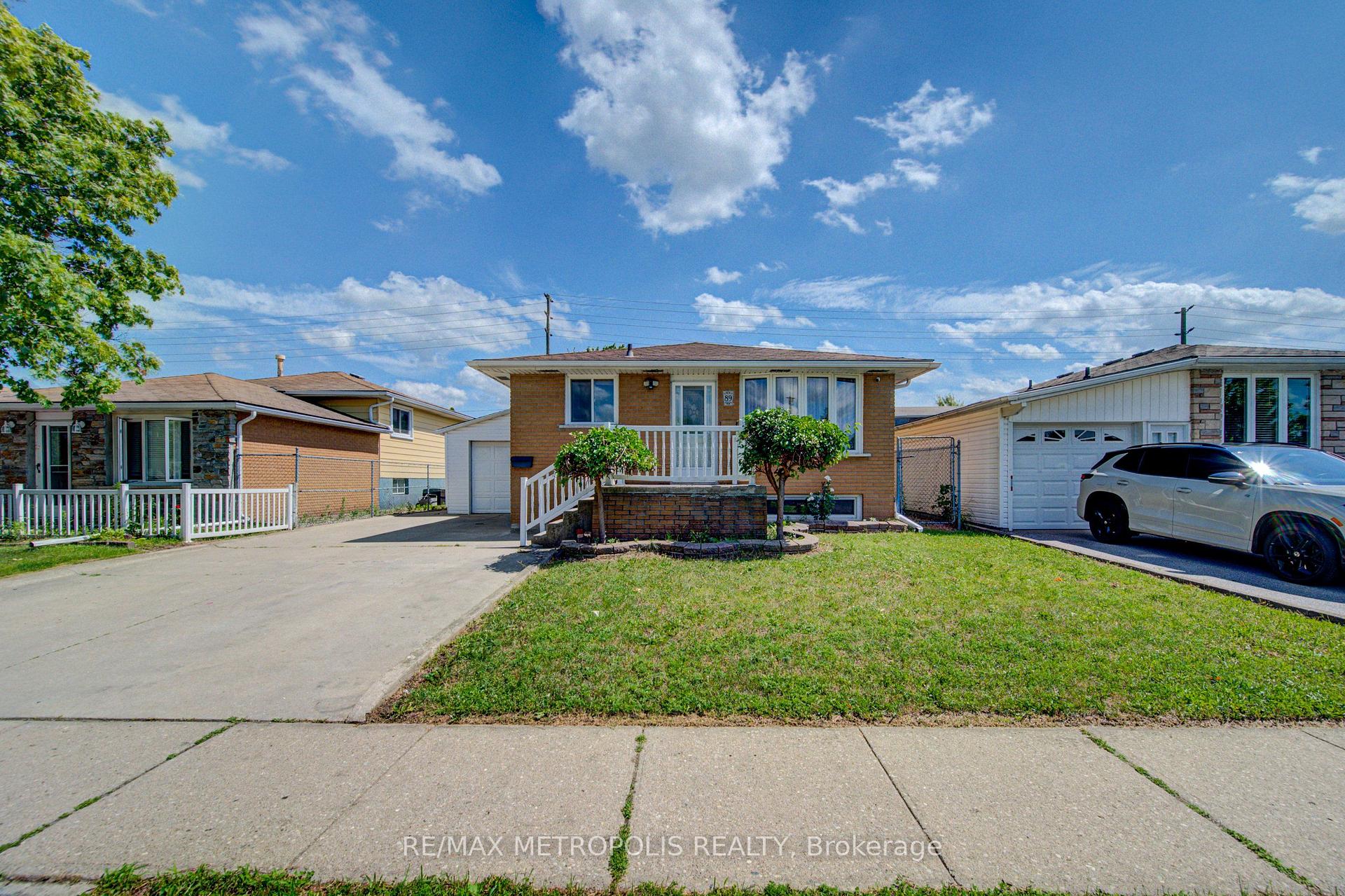 89 Winter Avenue Cambridge Ontario Canada Sale residential Ravnit Kauldhar RE/MAX Metropolis Realty Brokerage*