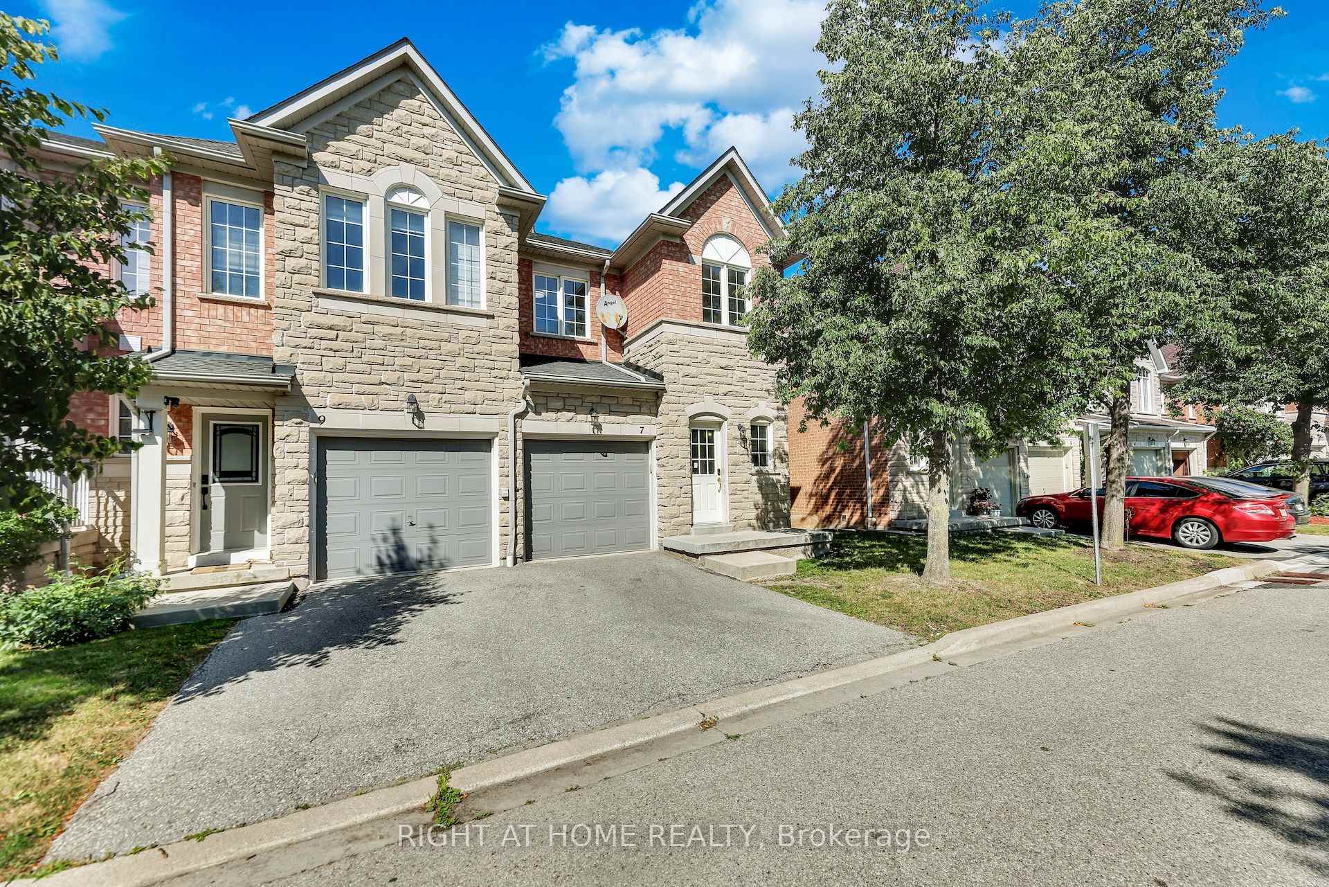 7 - 5260 Mcfarren Boulevard Mississauga Ontario Canada Sale residential Viktoria Levieva Right at Home Realty, Brokerage*