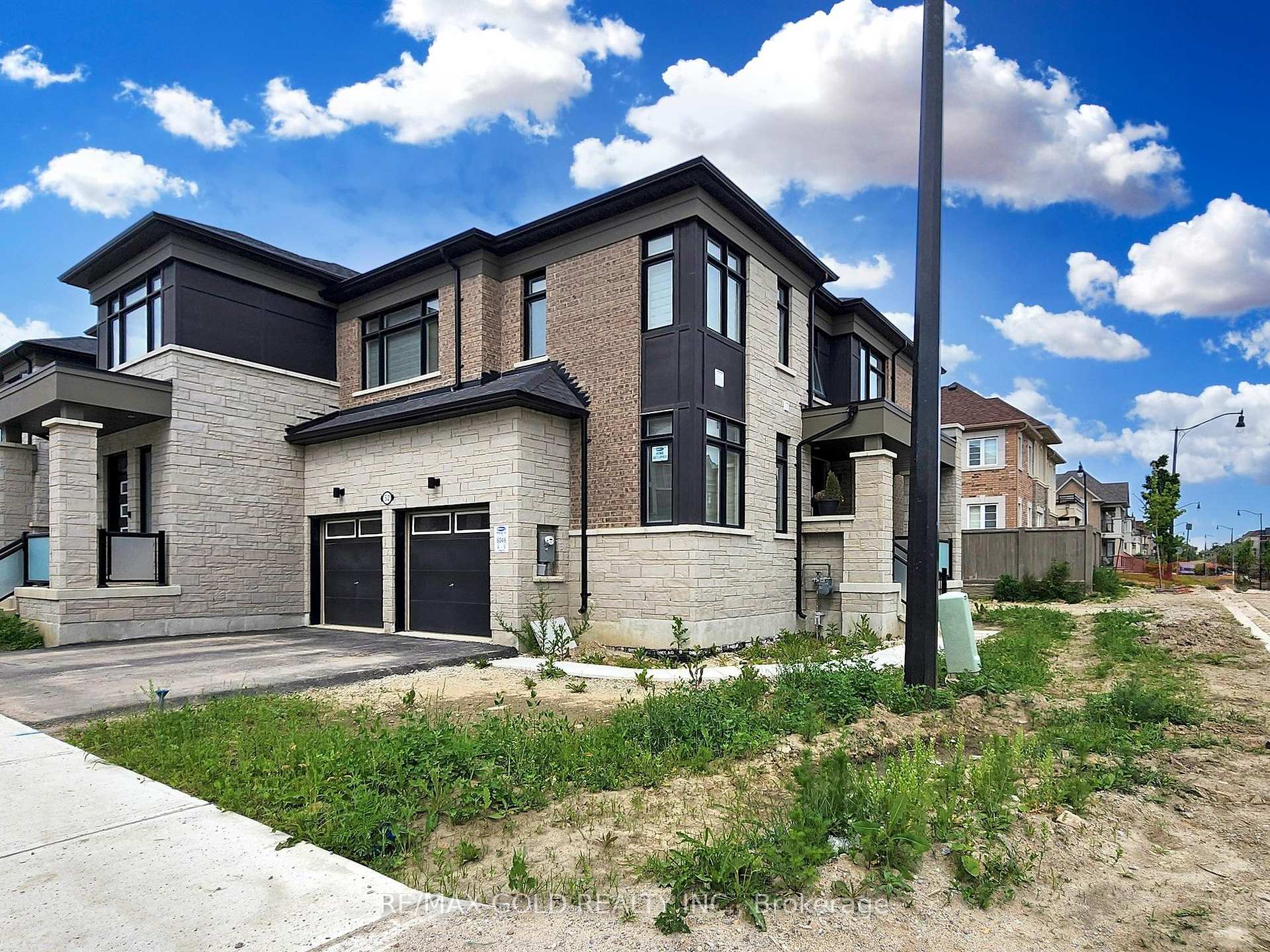 52 keppel Circle Brampton Ontario Canada Sale residential Bryan Chana RE/MAX REALTY SERVICES INC., BROKERAGE*