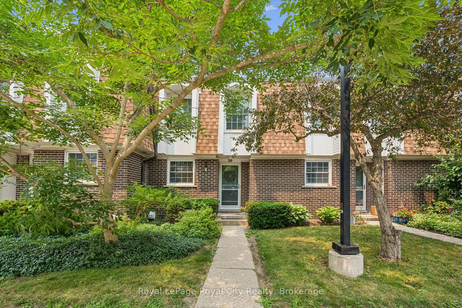 30 - 383 Edinburgh Road S Guelph Ontario Canada Sale residential Vanessa Vance Real Broker Ontario Ltd., Brokerage