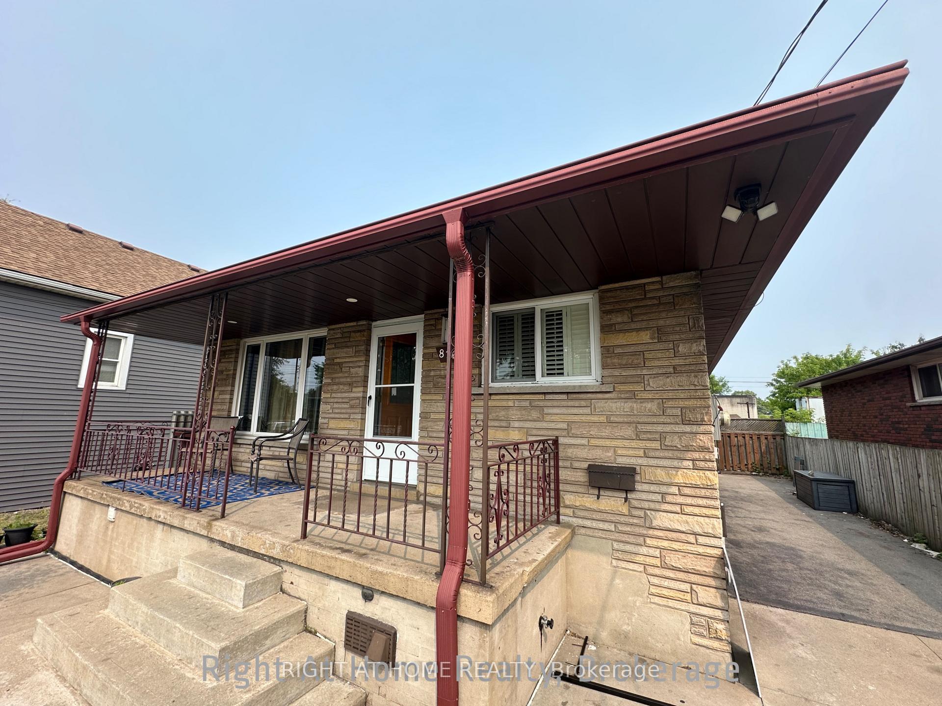 816 Dunn Avenue N Hamilton Ontario Canada Sale residential Marta Oliveira Right at Home Realty, Brokerage*