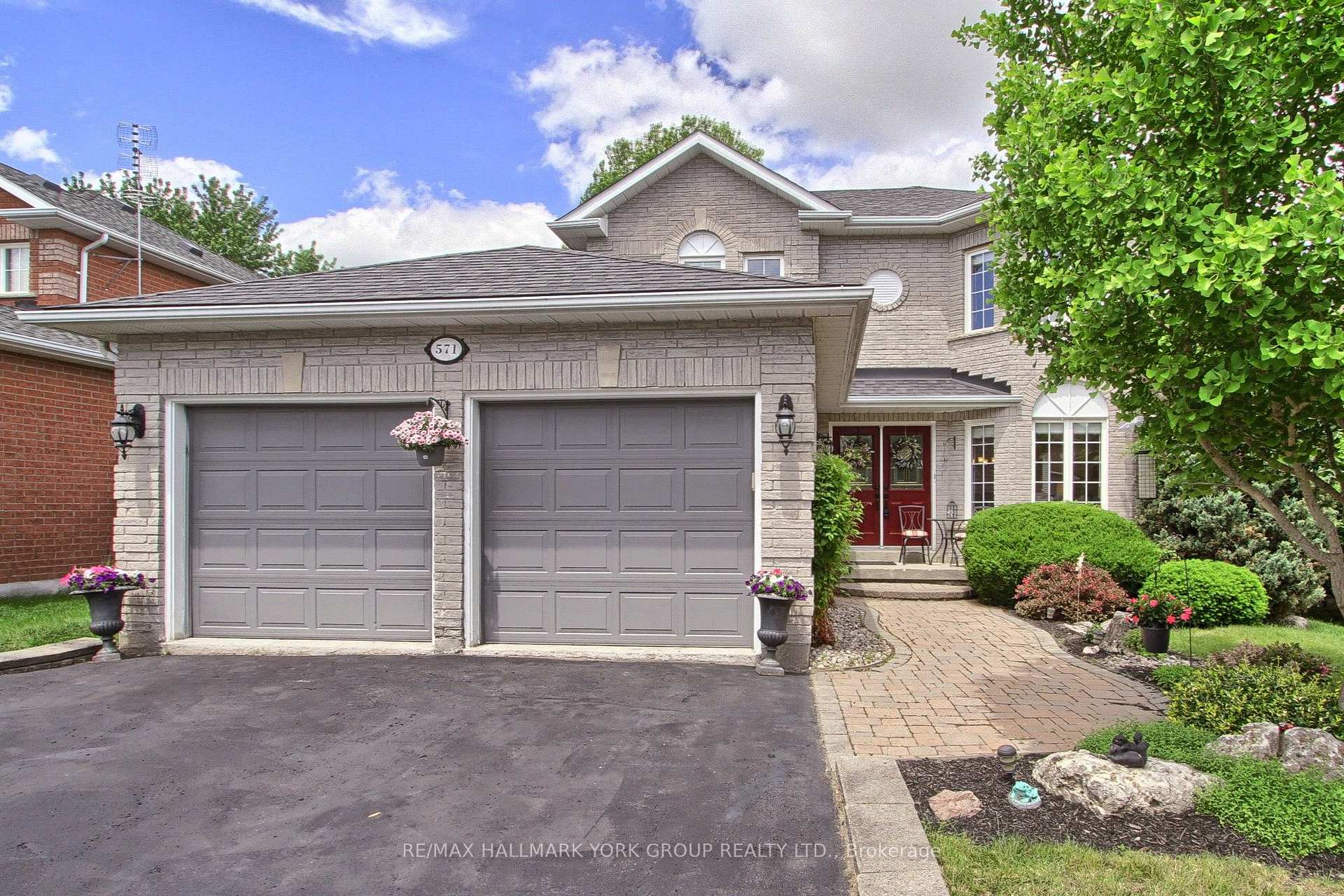 571 Goodyear Crescent Newmarket Ontario Canada Sale residential Michael Mealia RE/MAX Hallmark York Group Realty Ltd., Brokerage