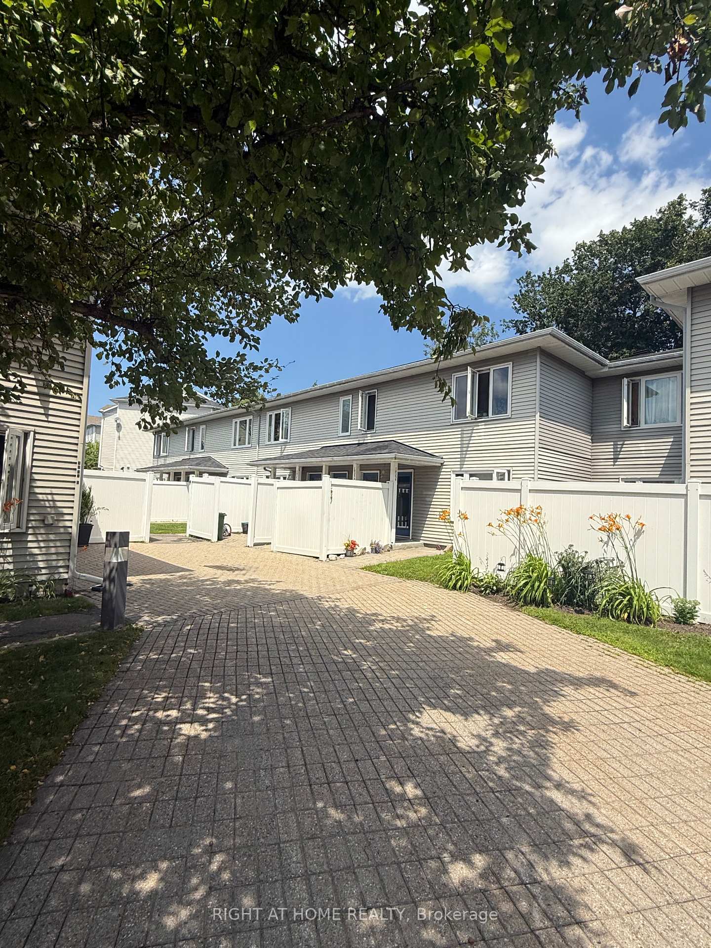 E - 1035 Cummings Avenue Ottawa Ontario Canada Sale residential Xidong Fu Right at Home Realty, Brokerage*
