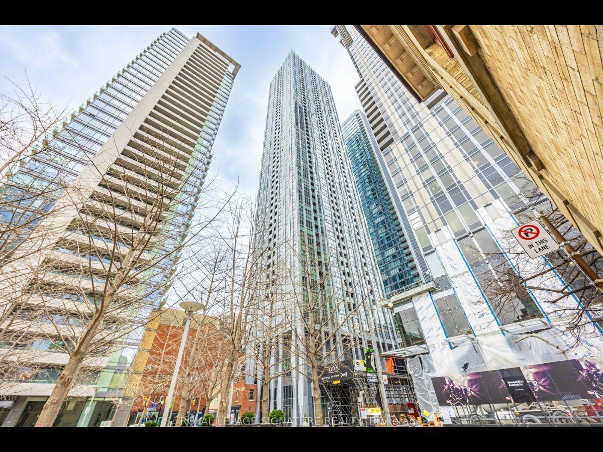 3203 - 1 Yorkville Avenue Toronto Ontario Canada Rent residential Ira Kalemi Royal LePage Signature Realty, Brokerage *