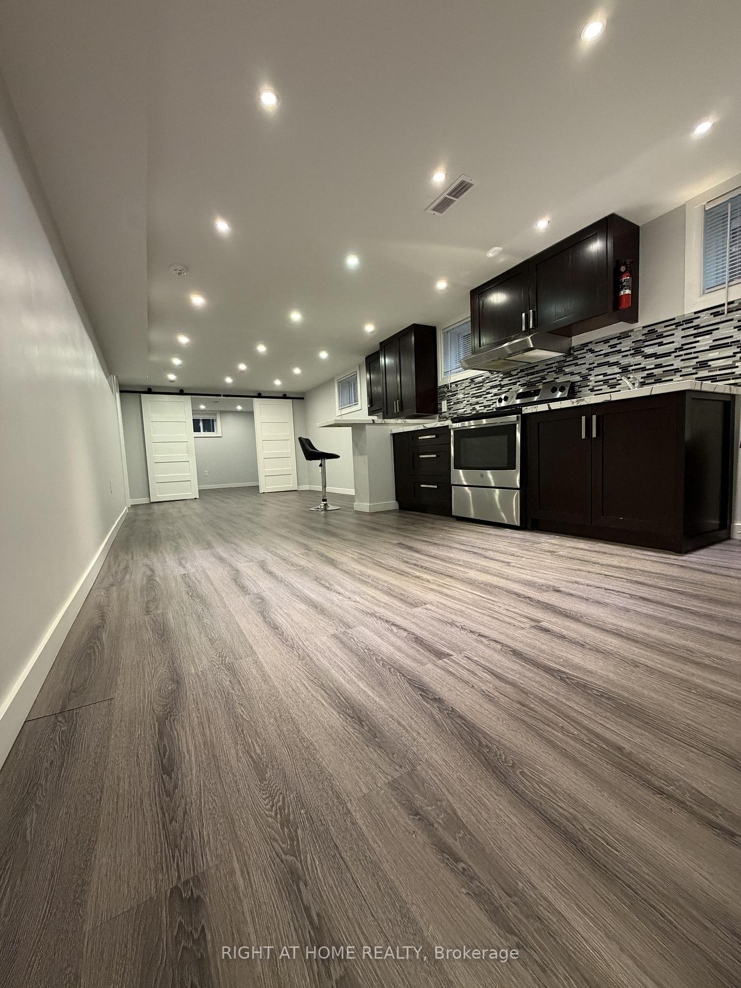 Bsmt. - 2238 Delkus Crescent Mississauga Ontario Canada Rent residential Alex Beis Right at Home Realty, Brokerage*