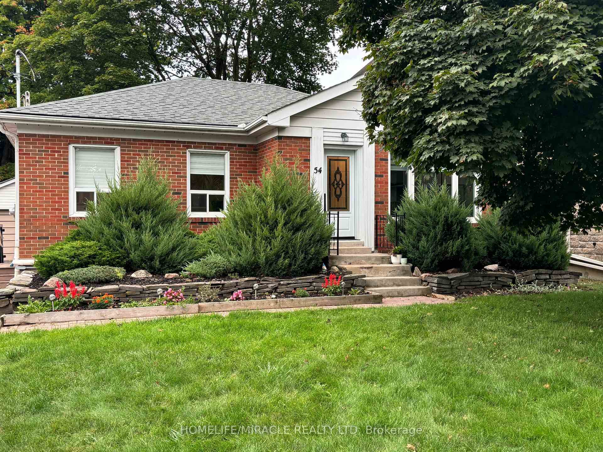 Upper floor sui - 54 Hawman Avenue Vaughan Ontario Canada Rent residential Ruby Malik HomeLife/Miracle Realty Ltd., Brokerage*