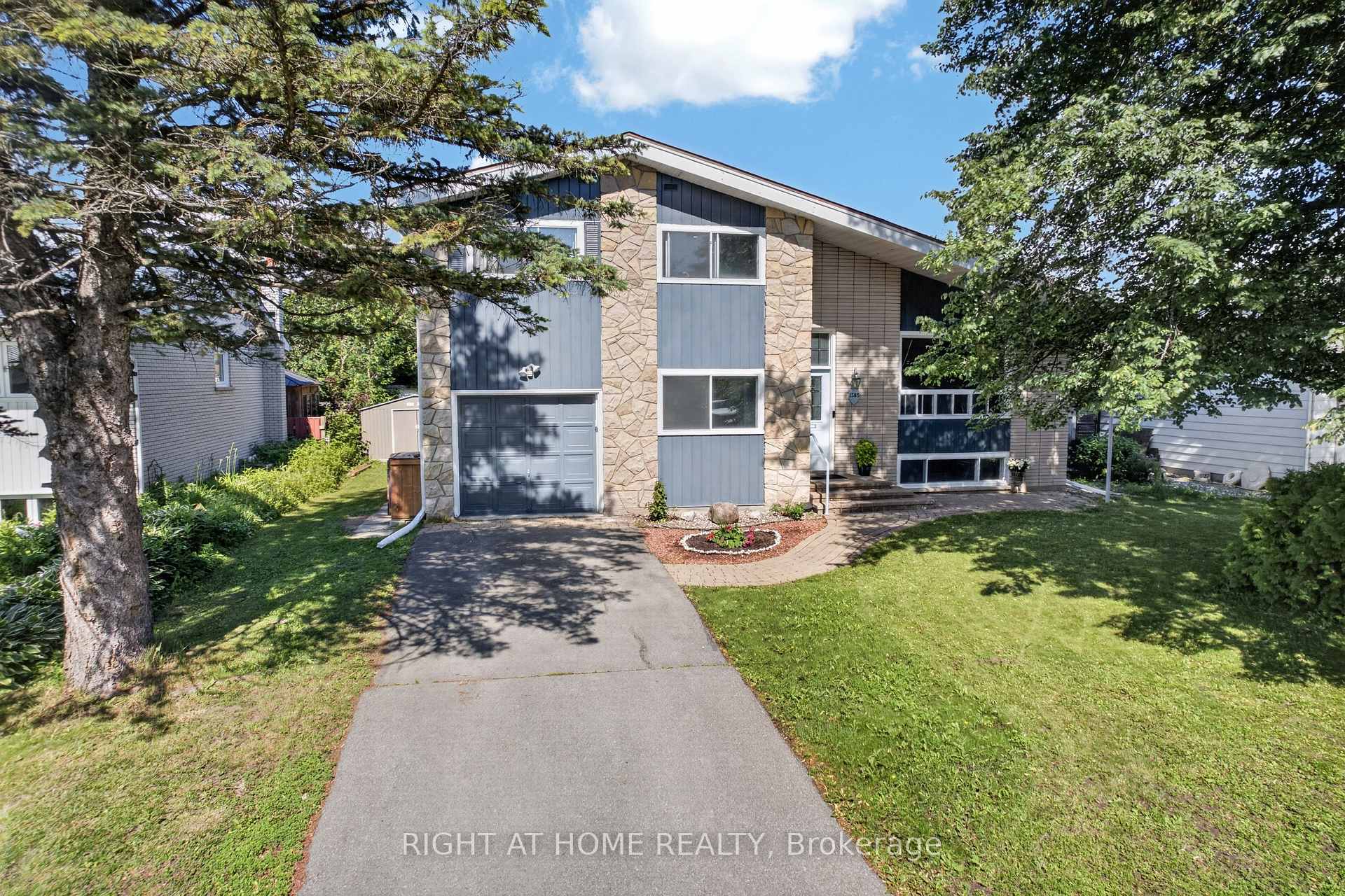 1385 Chartrand Avenue Ottawa Ontario Canada Sale residential Xidong Fu Right at Home Realty, Brokerage*
