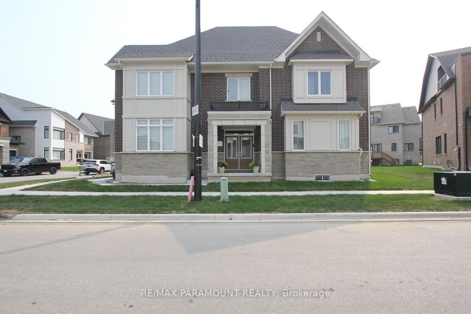 24 Kings Hill Drive Brampton Ontario Canada Sale residential Deep Kumar RE/MAX Paramount Realty, Brokerage*