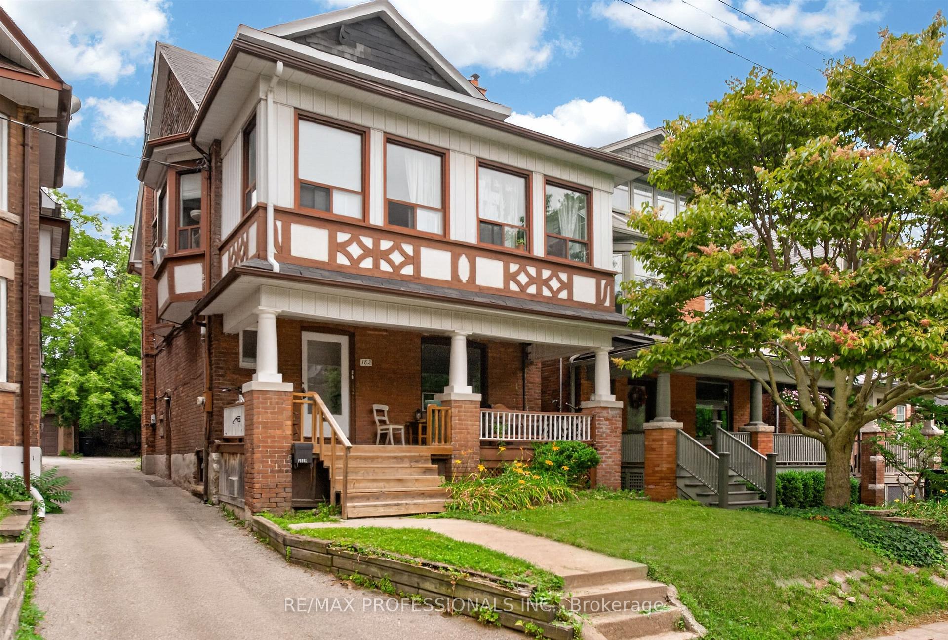 182 Geoffrey Street Toronto Ontario Canada Sale residential Ross Talibov RE/MAX Professionals Inc., Brokerage*