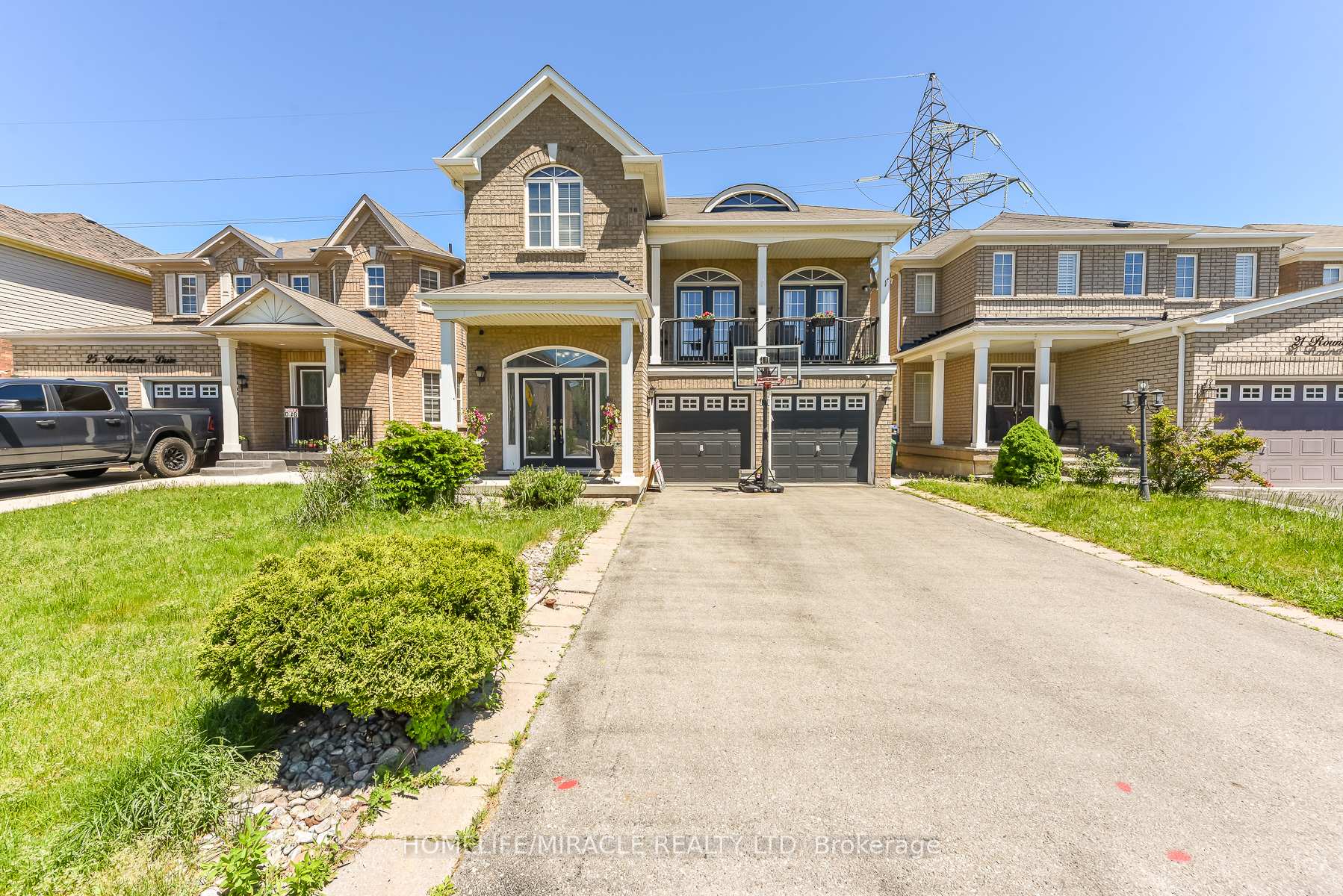 23 Roundstone Drive Brampton Ontario Canada Sale residential Yoginder Chahal HomeLife/Miracle Realty Ltd, Brokerage *