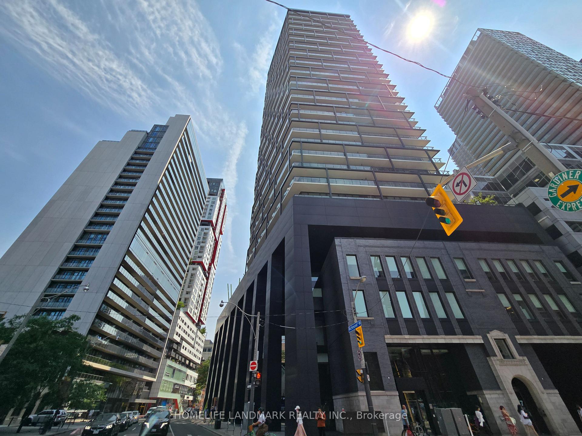 2610 - 125 Peter Street Toronto Ontario Canada Rent residential   Reza Talebi Team RE/MAX Realtron Realty Inc. Brokerage