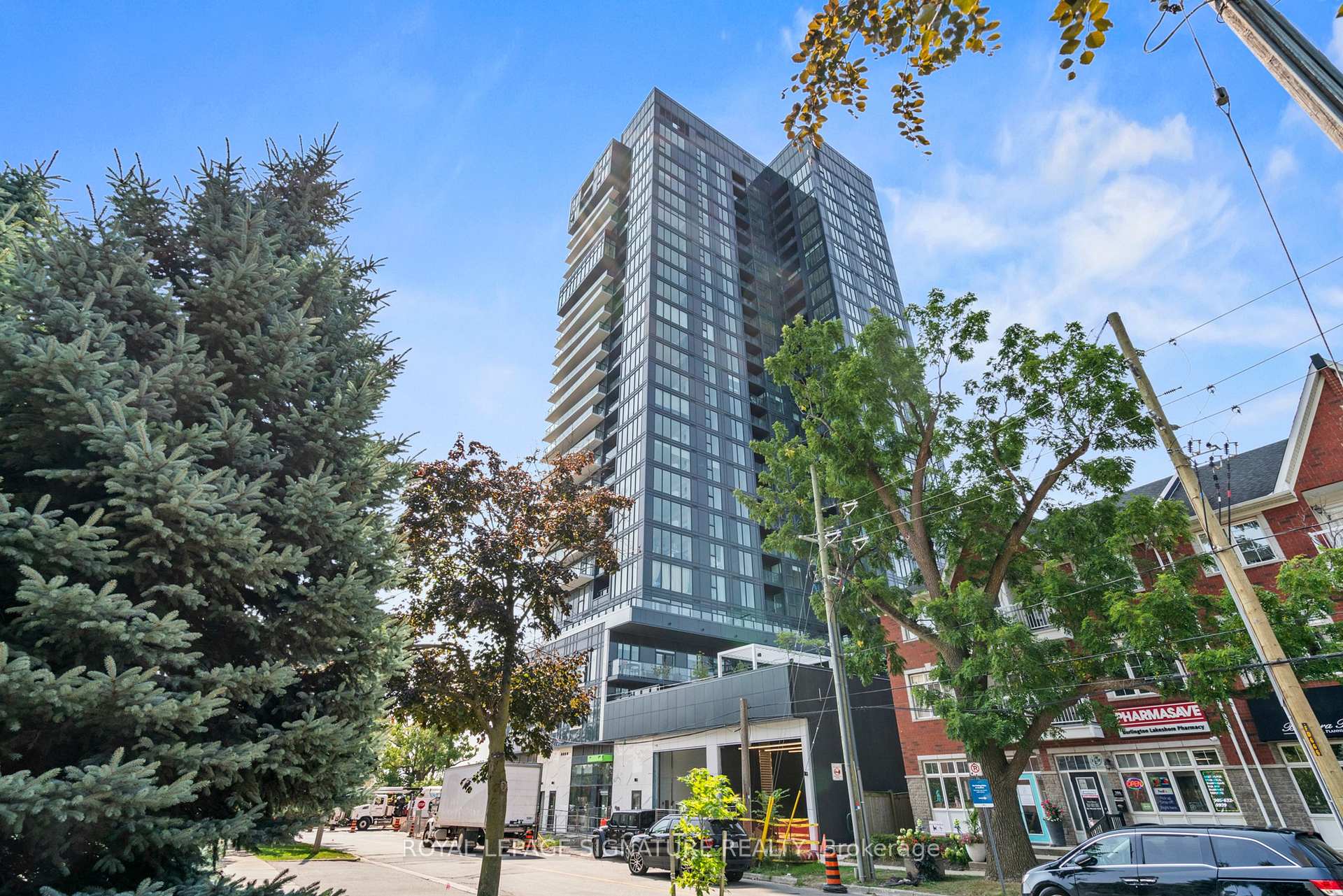 1903 - 370 Martha Street Burlington Ontario Canada Sale residential John Armanious Royal LePage Signature Realty, Brokerage *