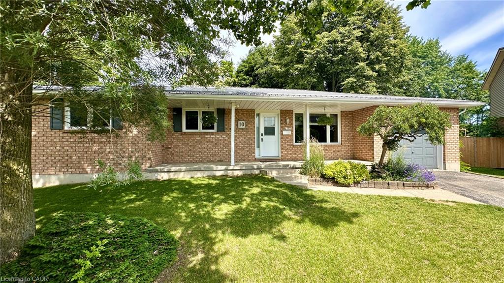 10 Baltic Circle Waterford Ontario Canada Sale residential Trevor Barr Royal LePage Trius Realty Brokerage*