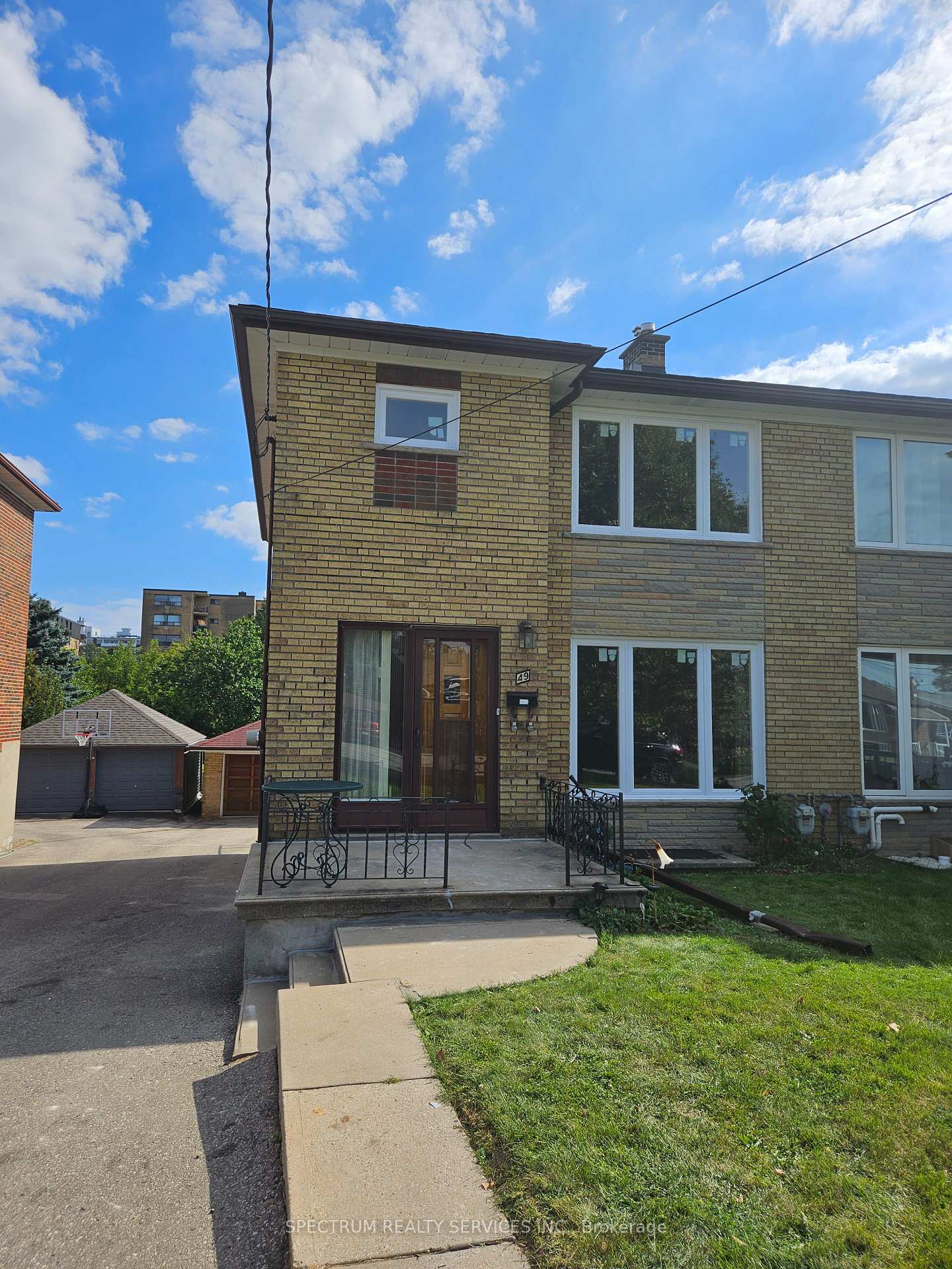 Unit 1 - 49 Gotham Court Toronto Ontario Canada Rent residential Lazlo Vavrovics Spectrum Realty Services Inc., Brokerage *