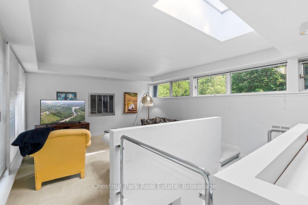 5 Bedroom Single Family Home/House's Image 20