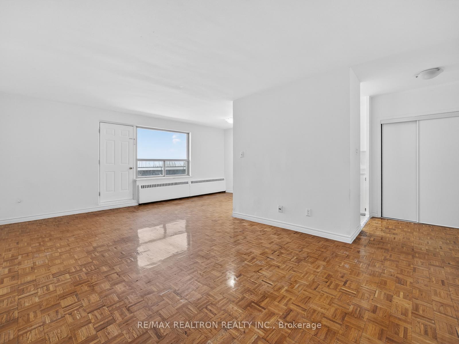 108 - 275 Wentworth Street W Oshawa Ontario Canada Rent residential RON COMMODORE RE/MAX Realtron Realty, Inc. Brokerage*