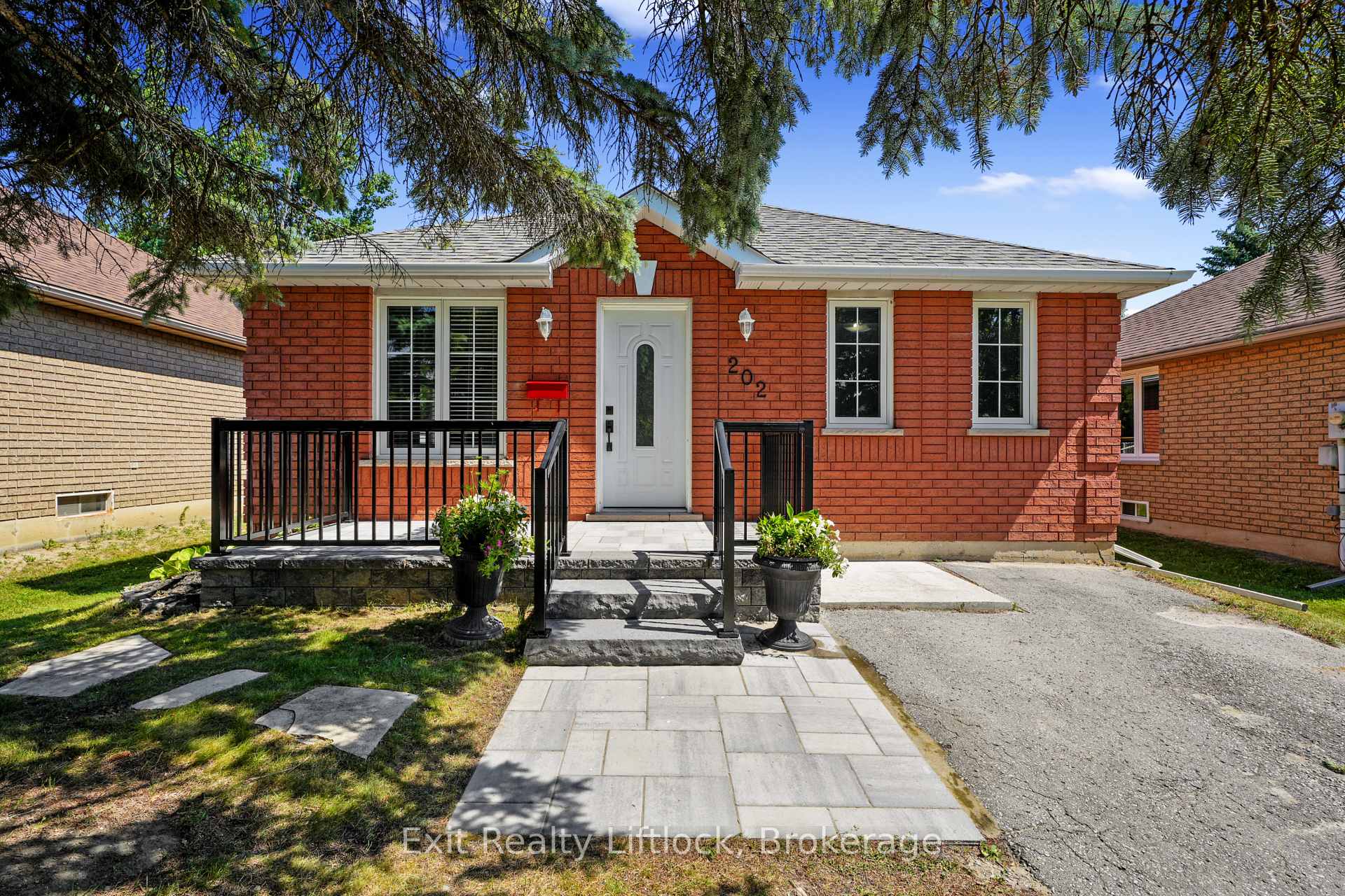 202 Milroy Drive Peterborough Ontario Canada Sale residential TRUDY WILSON RE/MAX Eastern Realty Inc. Brokerage*