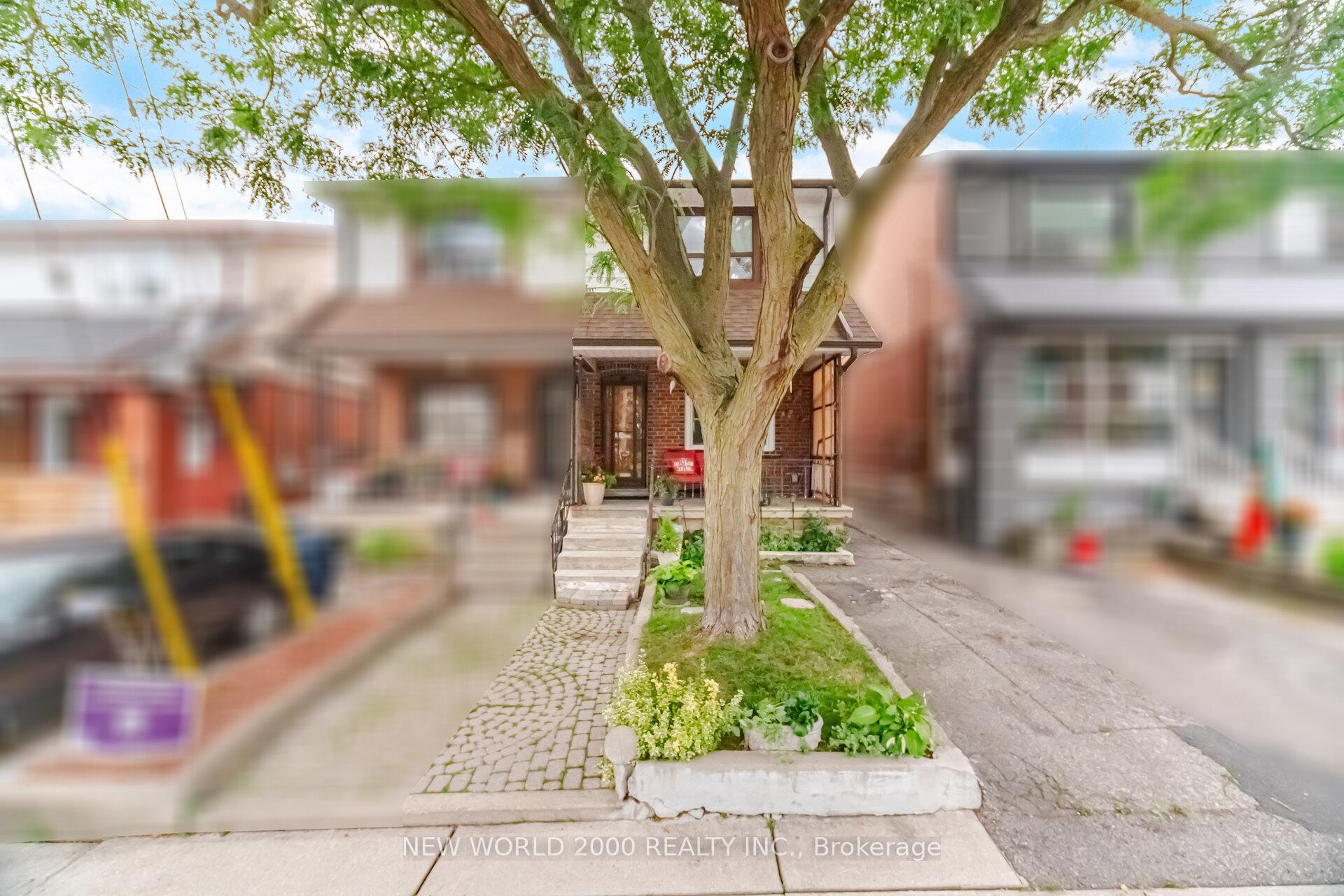 20 Rockwell Avenue Toronto Ontario Canada Sale residential Maria Guadagnolo RE/MAX PREMIER INC. Brokerage*