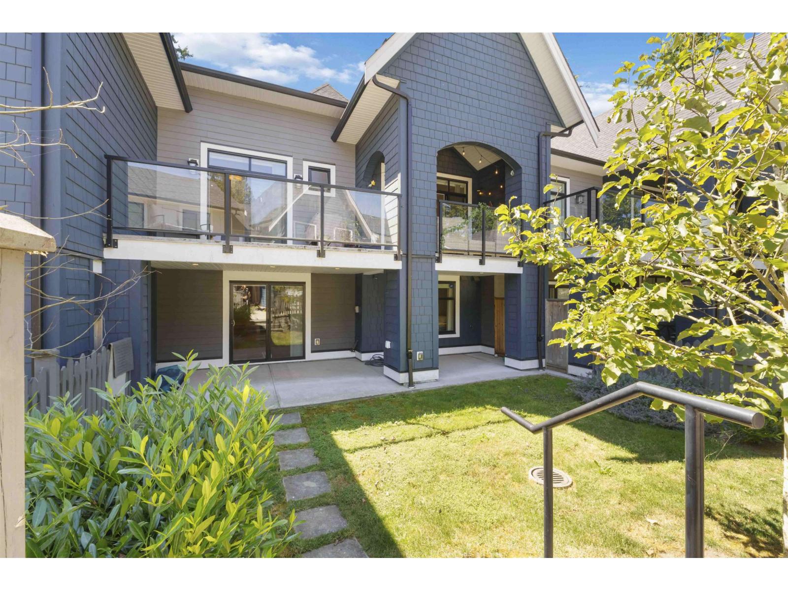 73 15677 28 AVENUE Surrey British Columbia Canada Sale residential Minh Ta Saba Realty Ltd