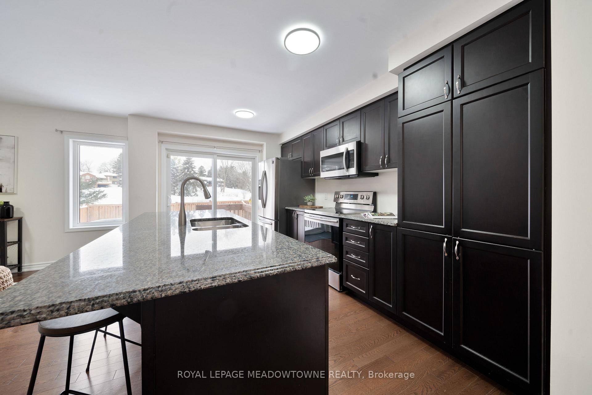 364 Equestrian Way Cambridge Ontario Canada Rent residential Kirk Jackson Royal LePage Meadowtowne Realty Inc., Brokerage*