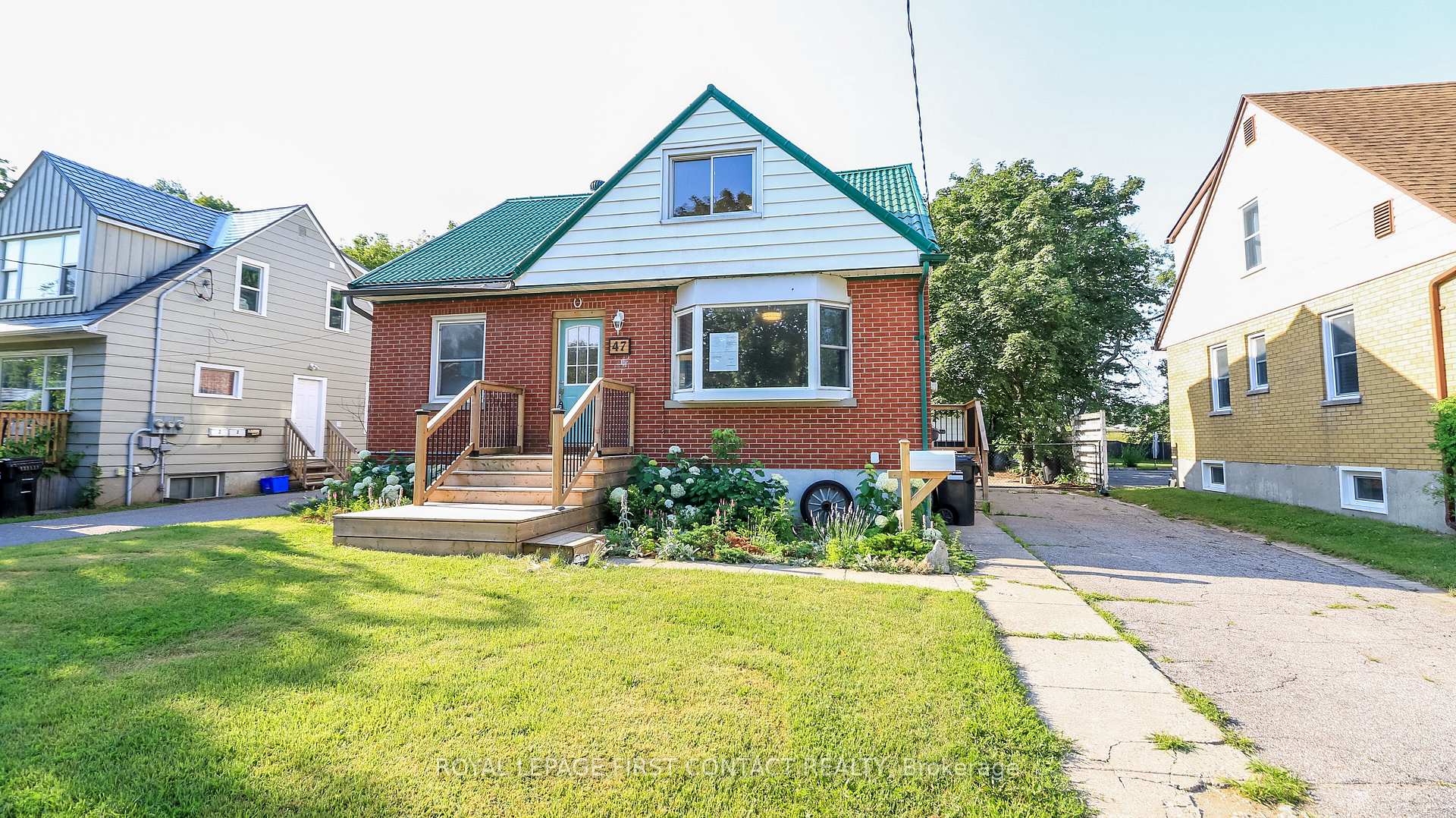 47 Campbell Avenue Barrie Ontario Canada Sale residential Kim Gosling Sutton Group Incentive Realty Inc.,Brokerage*