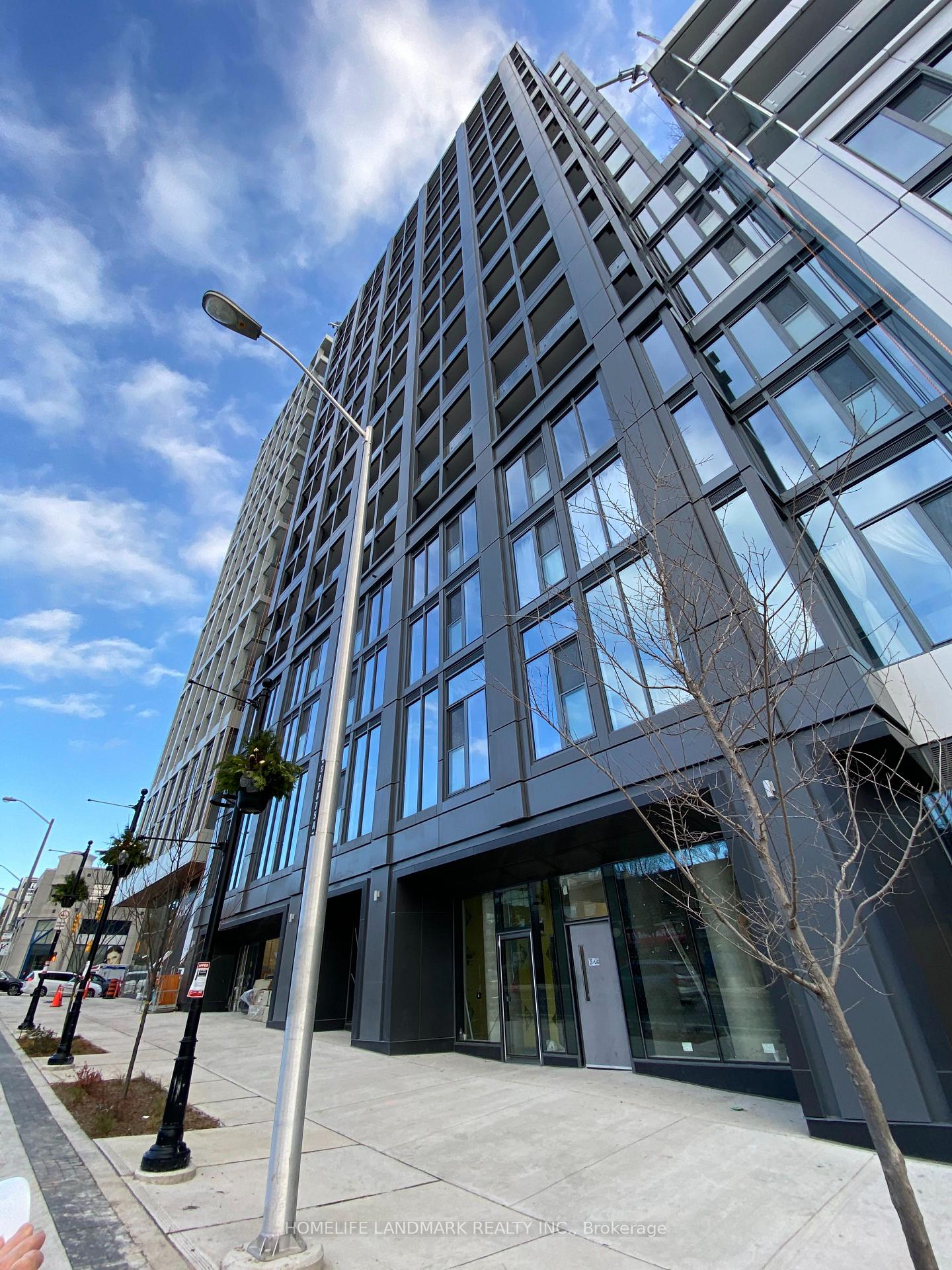 720 - 2020 Bathurst Street Toronto Ontario Canada Rent residential Jennifer Singh InCom Brokerage Example