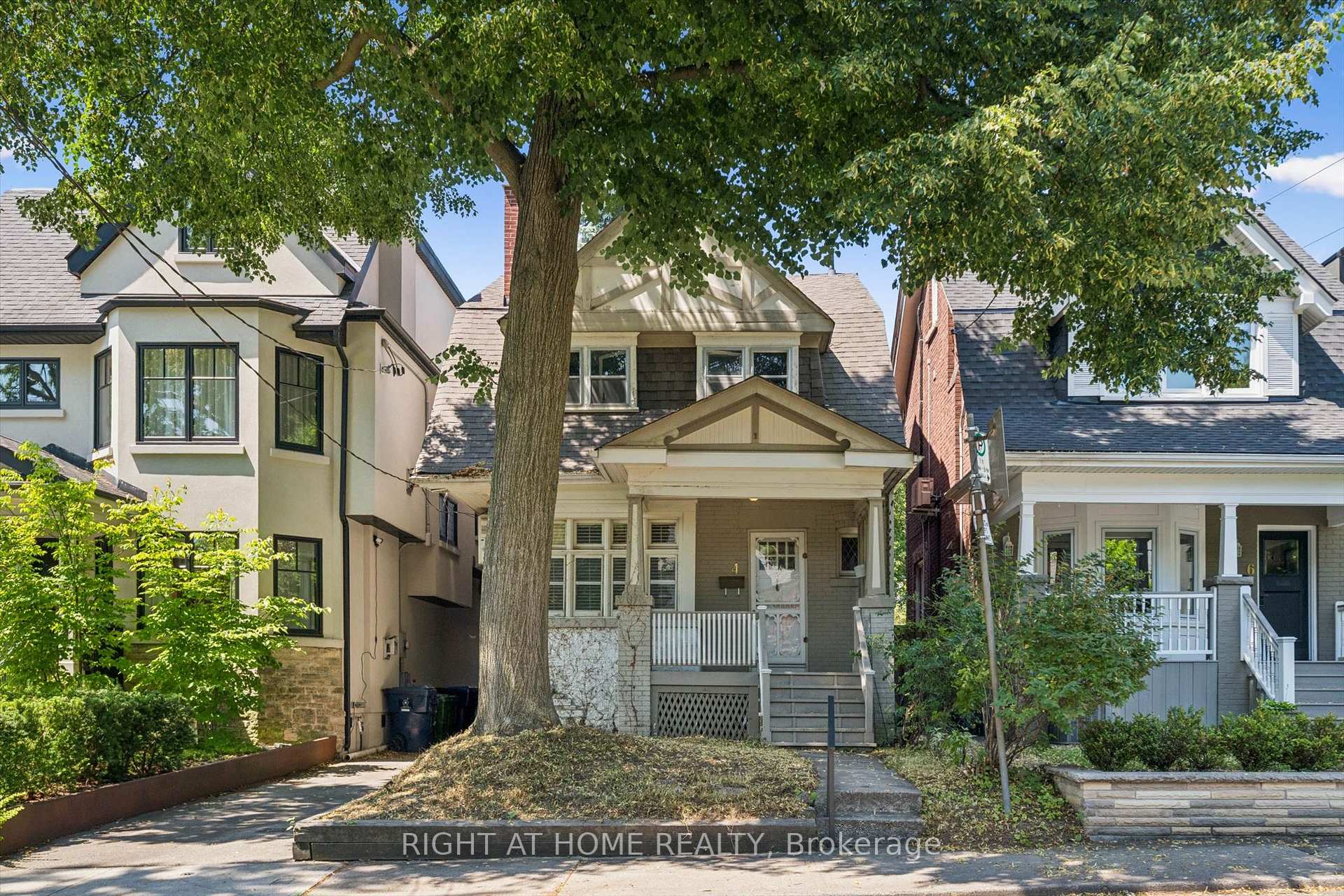 4 Jean Street Toronto Ontario Canada Sale residential Jennifer Singh InCom Brokerage Example