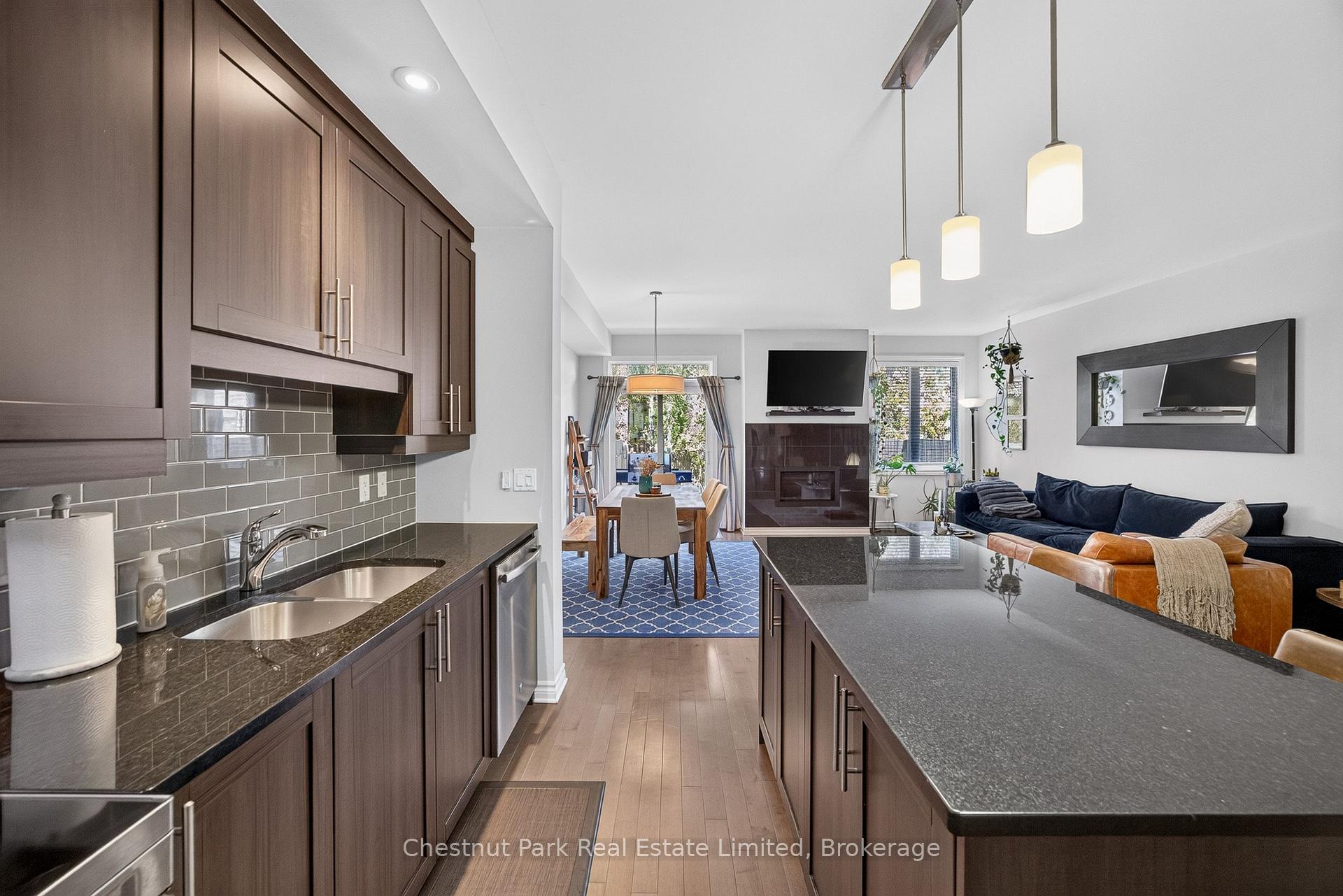 3 Bedroom Villa/Townhouse's Image 10