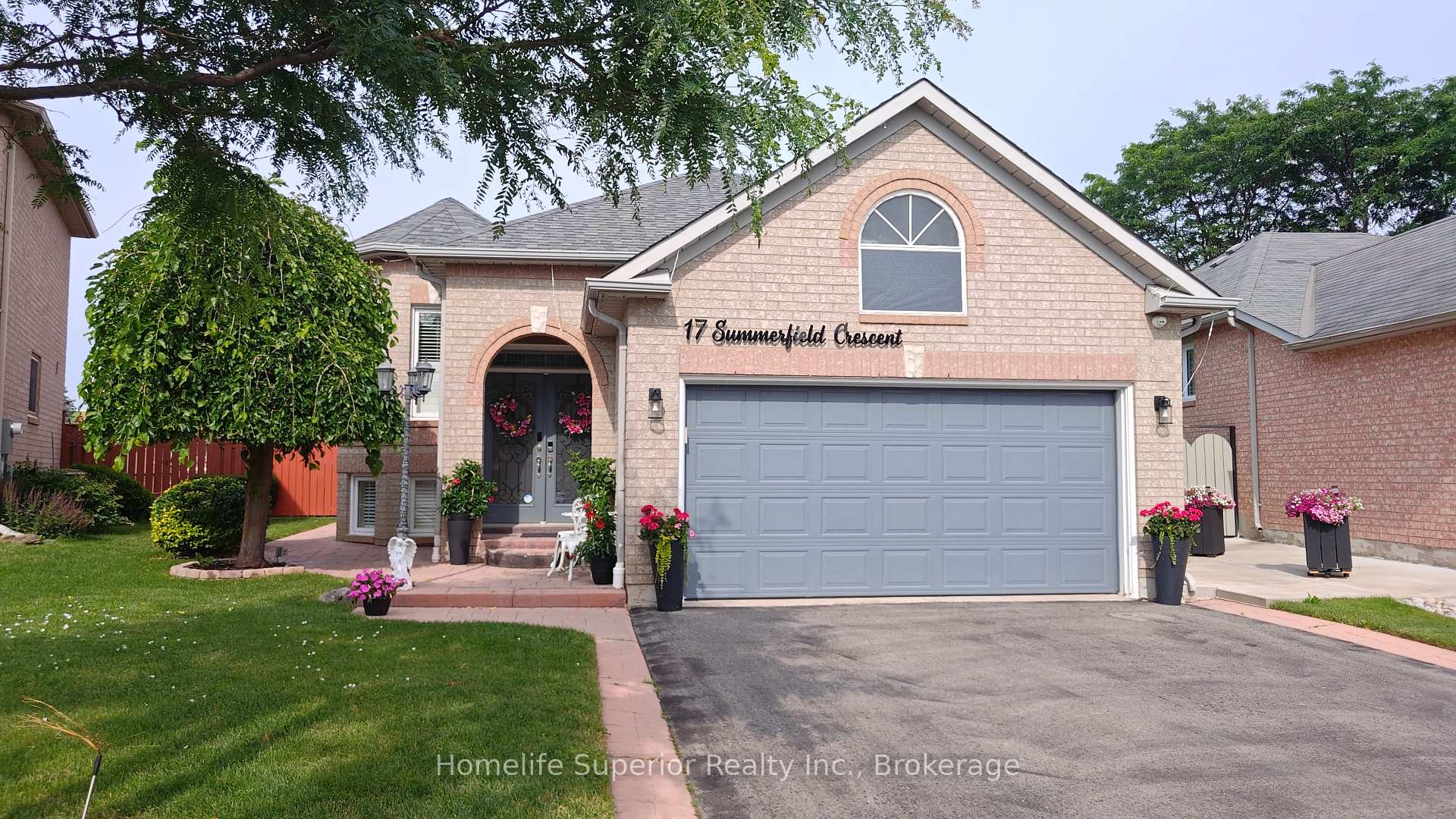 17 Summerfield Crescent Brampton Ontario Canada Rent residential Al Daize HomeLife Superior Realty Inc. Brokerage