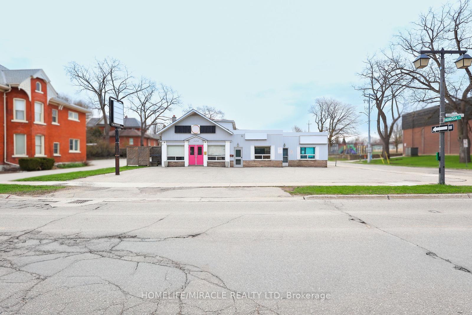 3 - 123 Waterloo Street S Stratford Ontario Canada Lease commercial   HomeLife/Miracle Realty Ltd., Brokerage*