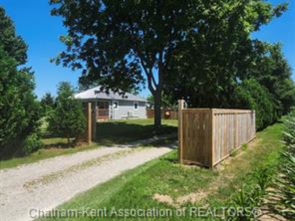 696 CAMERON Rd  DAWN-EUPHEMIA Ontario Canada Sale residential   M. C. HOMES REALTY INC BROKERAGE