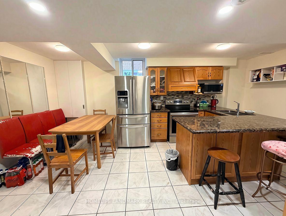 2587 Credit Valley Road Mississauga Ontario Canada Rent residential Professional Group RE/MAX Realty Specialists Inc., Brokerage*