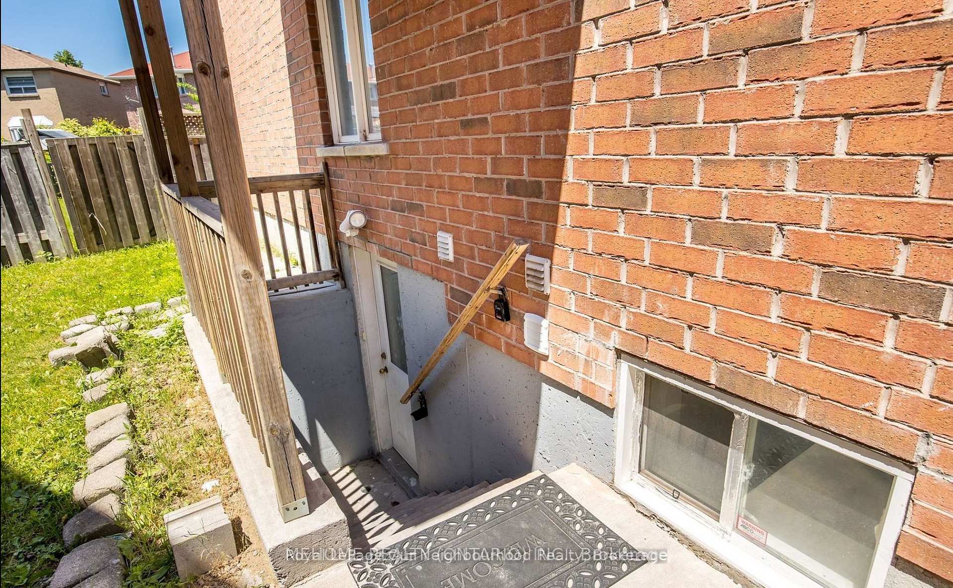 Bsmt 2 - 14 Tarsus Crescent Toronto Ontario Canada Rent residential Belle Jean Our Neighbourhood Realty Inc., Brokerage*