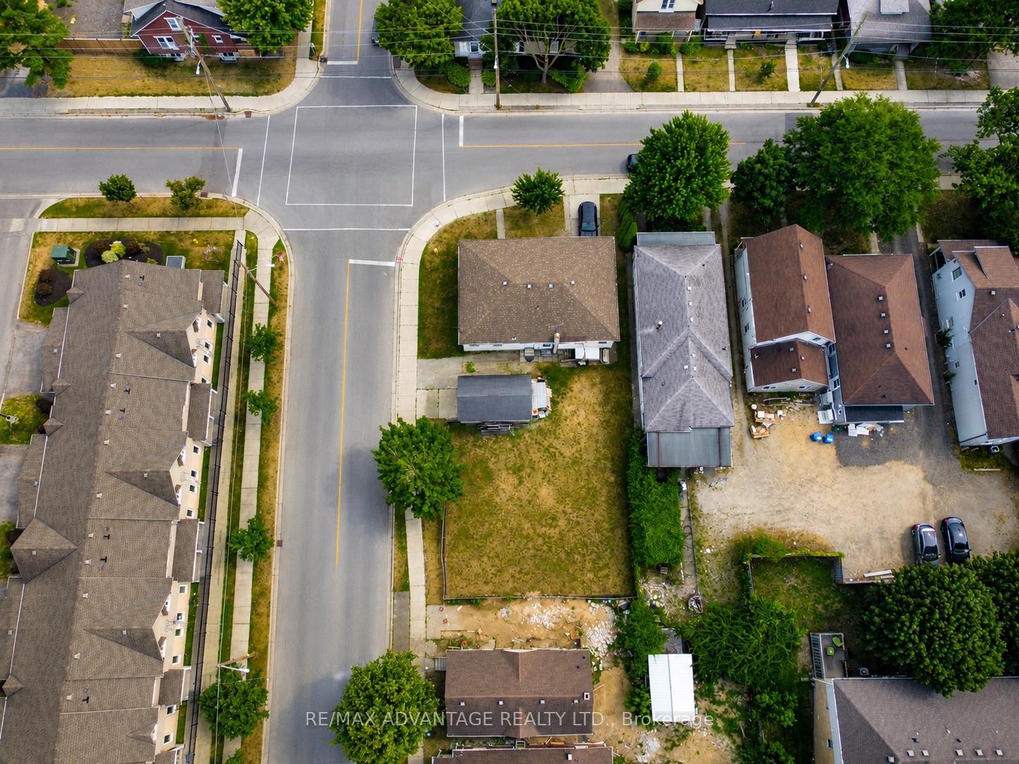 162-164 Mill Street London East Ontario Canada Sale commercial   RE/MAX Advantage Realty Ltd., Brokerage*