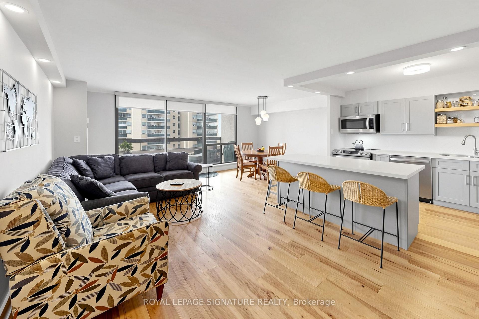 1505 - 100 Quebec Avenue Toronto Ontario Canada Rent residential Alex and Harry Melconian Royal LePage Signature Realty, Brokerage *