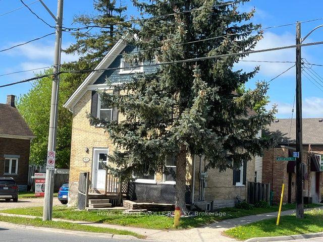 93 Lancaster Street W Kitchener Ontario Canada Sale residential SHERI GAERTNER RE/MAX REAL ESTATE CENTRE INC., BROKERAGE
