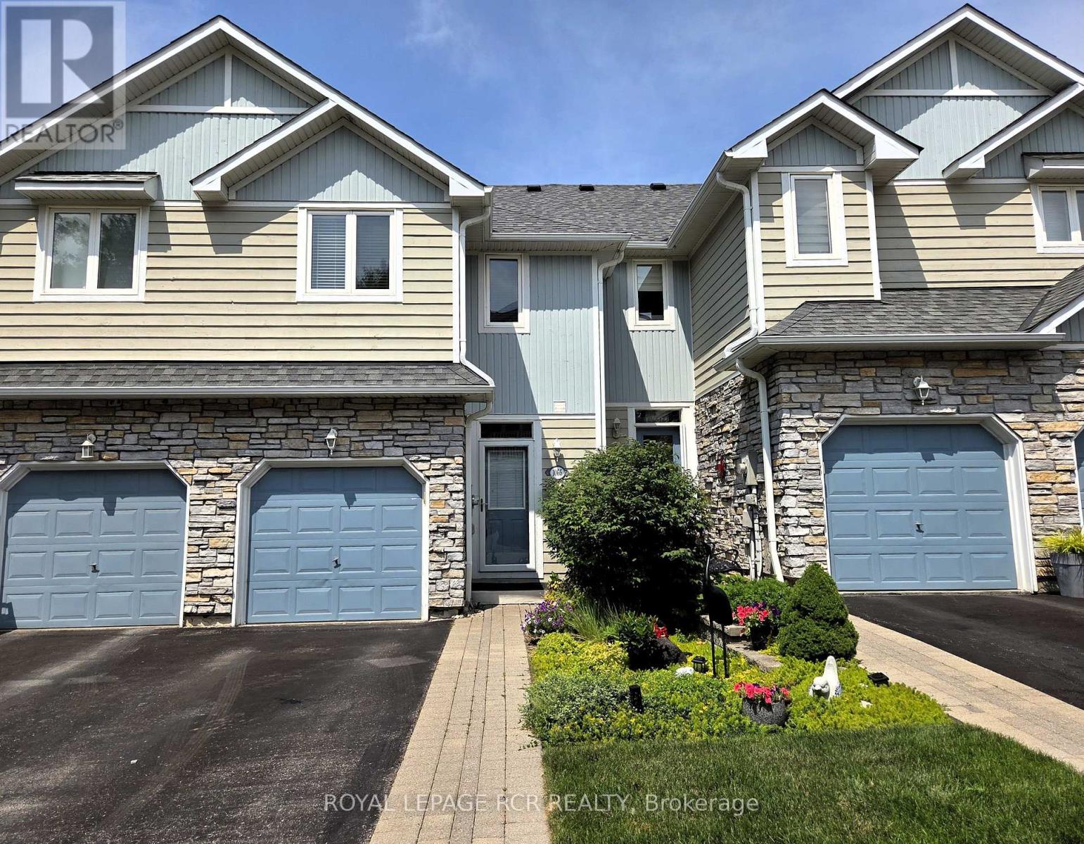 1065 On Bogart Circle Newmarket Ontario Canada Sale residential Debbie Martin Royal LePage RCR Realty, Brokerage *