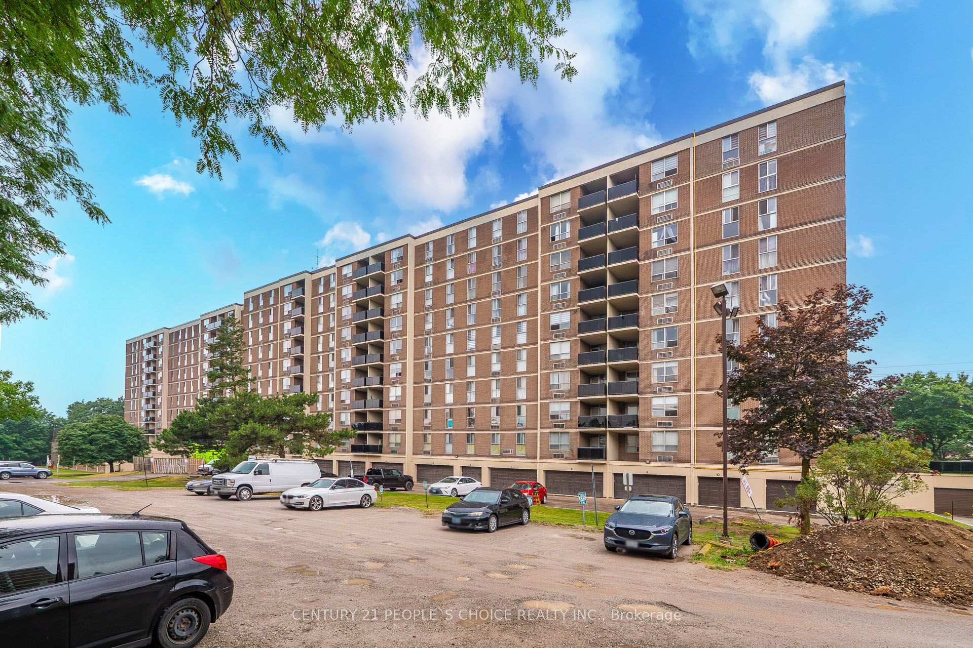 814 - 2825 Islington Avenue Toronto Ontario Canada Sale residential Jagjeet Kaur Century 21 Peoples Choice Realty Inc., Brokerage *
