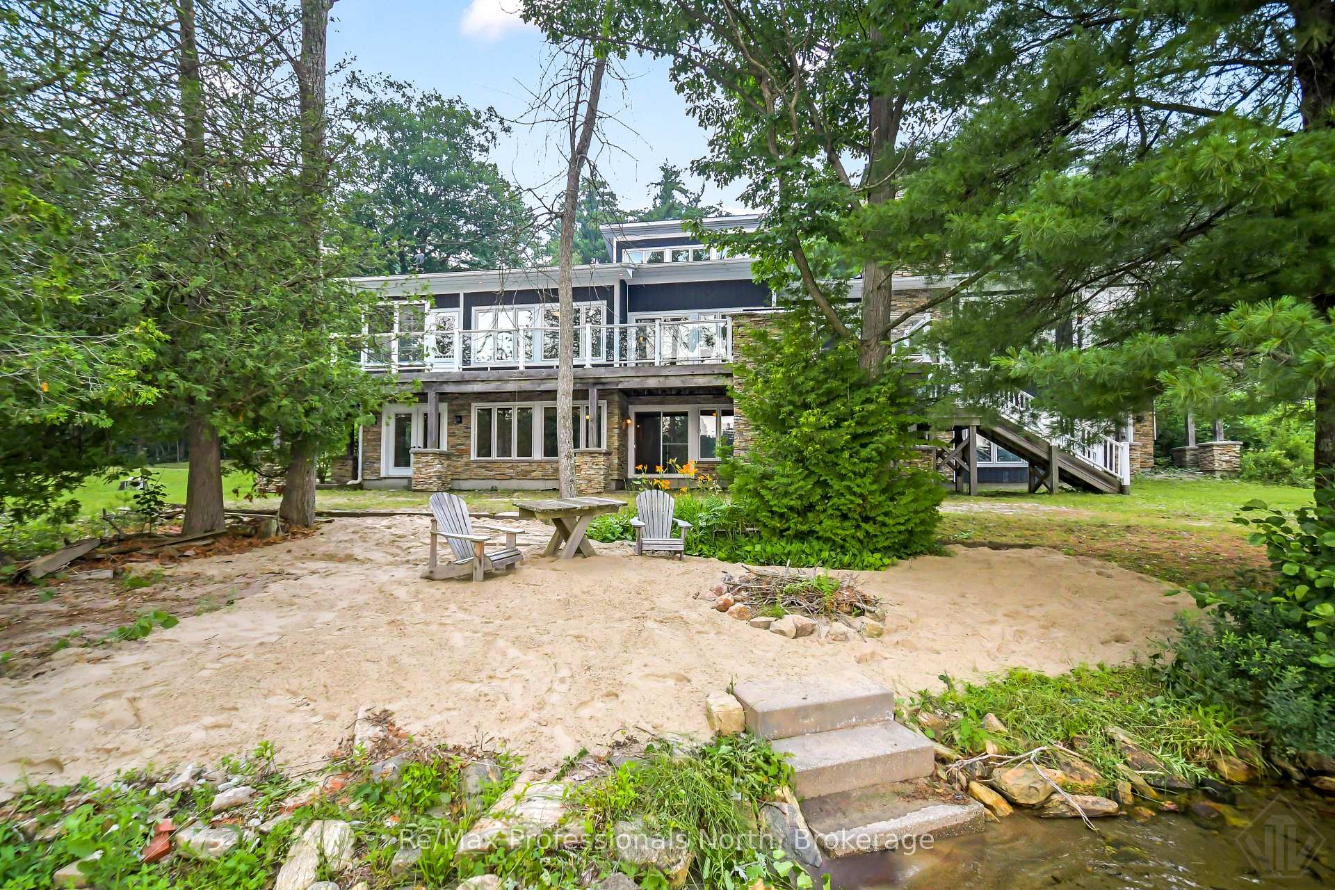 1064 Road 3200 Gravenhurst Ontario Canada Sale residential Radka Hnilicova Anchor Realty, Brokerage*