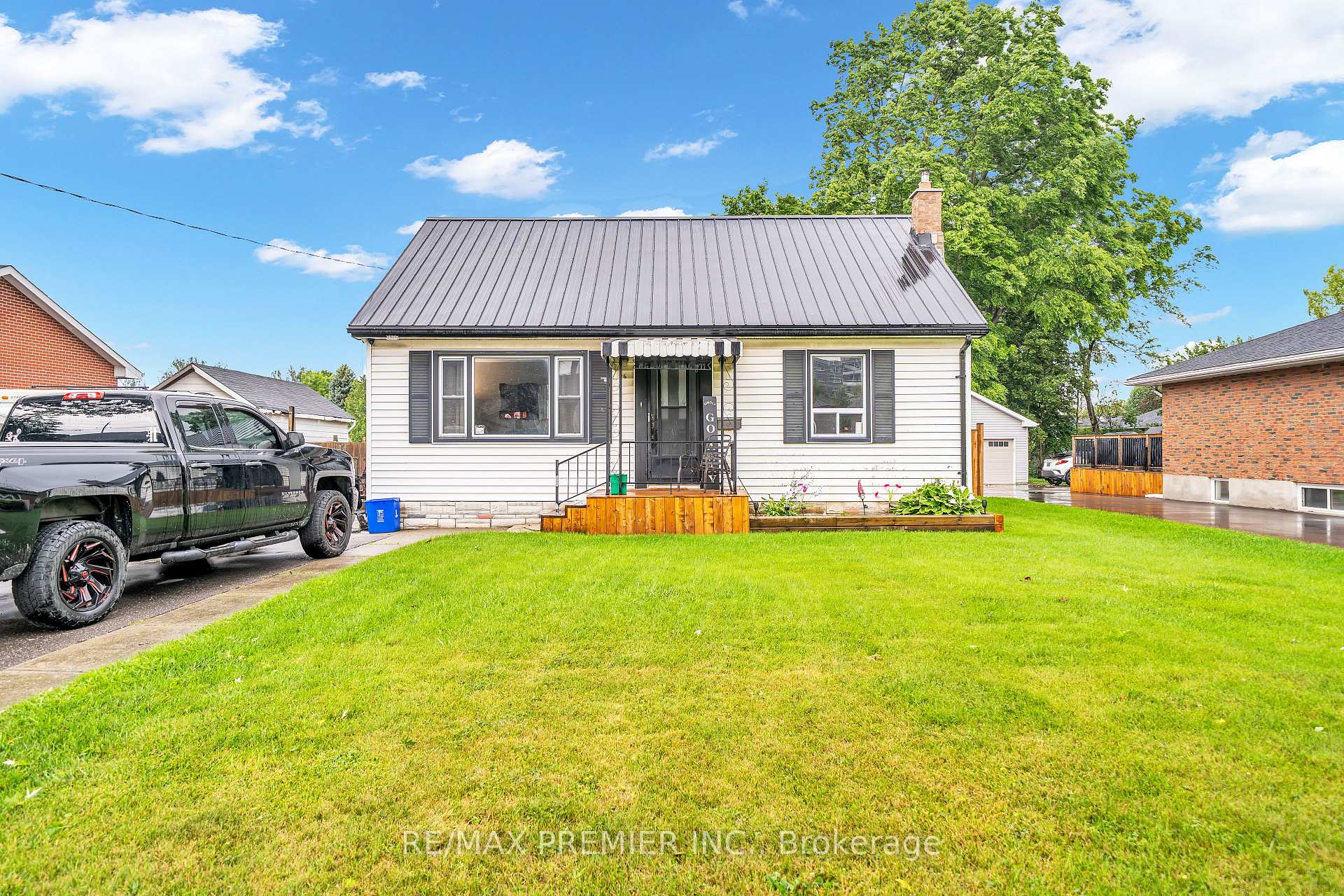 116 Duke Street Clarington Ontario Canada Sale residential Tayyib Shariff RE/MAX PREMIER INC., Brokerage - Wilson Office *