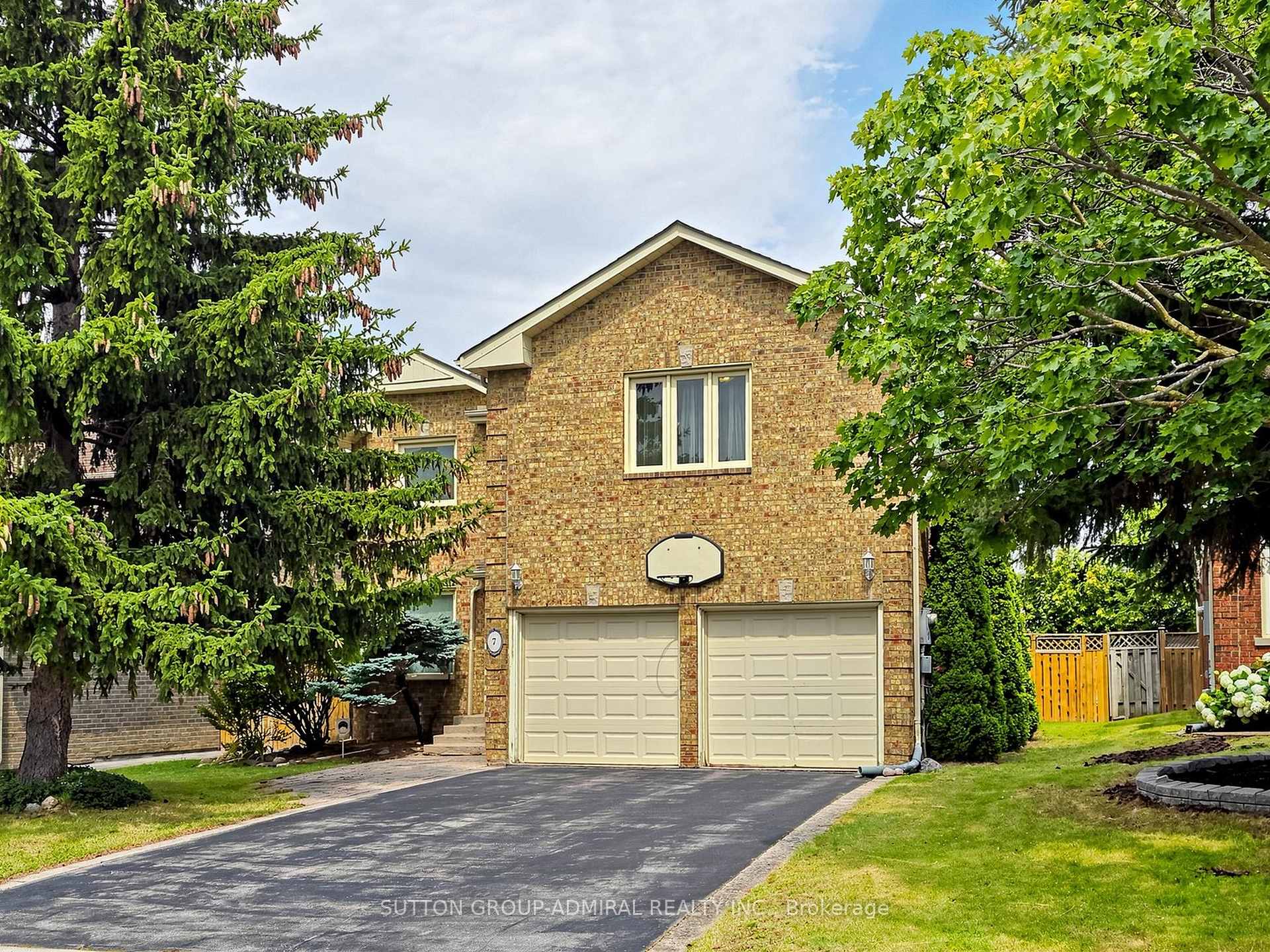 7 Cummings Court Markham Ontario Canada Sale residential Oleg Belgorodskii Sutton Group-Admiral Realty Inc., Brokerage *