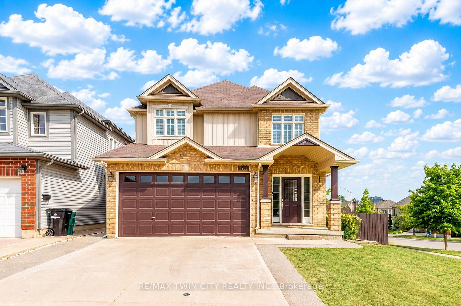 1263 Countrystone Drive Kitchener Ontario Canada Sale residential Jon Hiller RE/MAX Twin City Realty Inc., Brokerage*