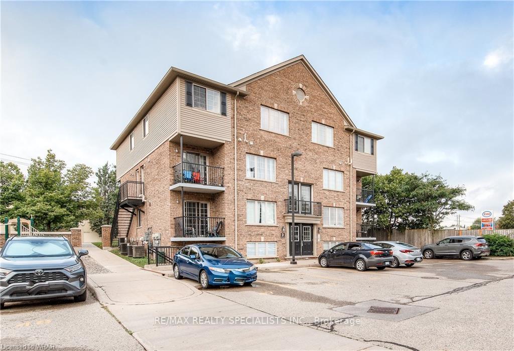 25 - 12 HOLDBORN Drive Kitchener Ontario Canada Rent residential Jon Hiller RE/MAX Twin City Realty Inc., Brokerage*