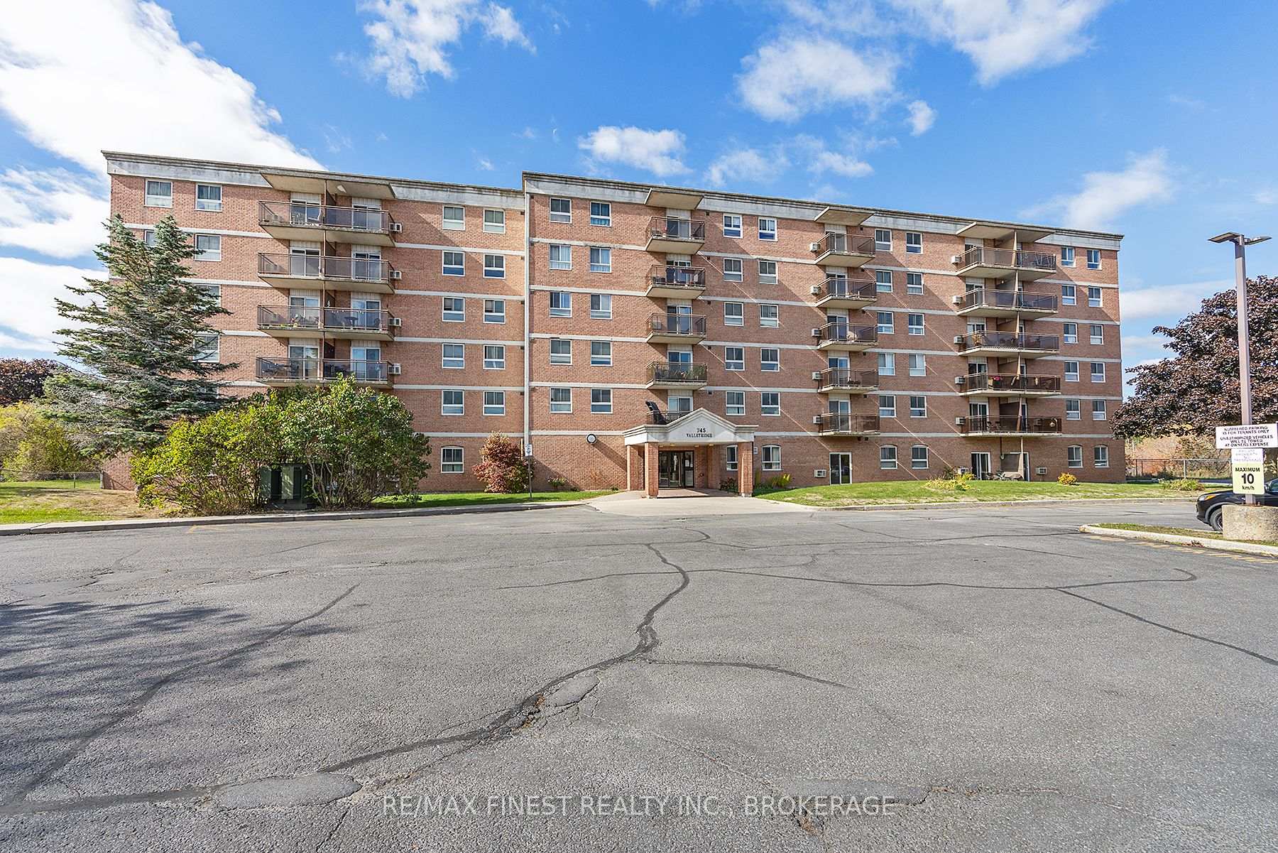 610 - 745 Davis Drive Kingston Ontario Canada Sale residential TEAM TALLEN Royal LePage Proalliance Realty, Brokerage